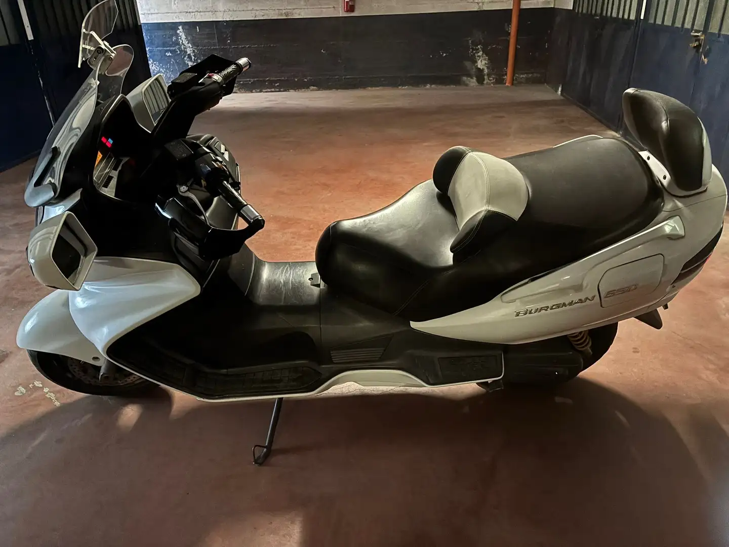 Suzuki Burgman 650 - 2