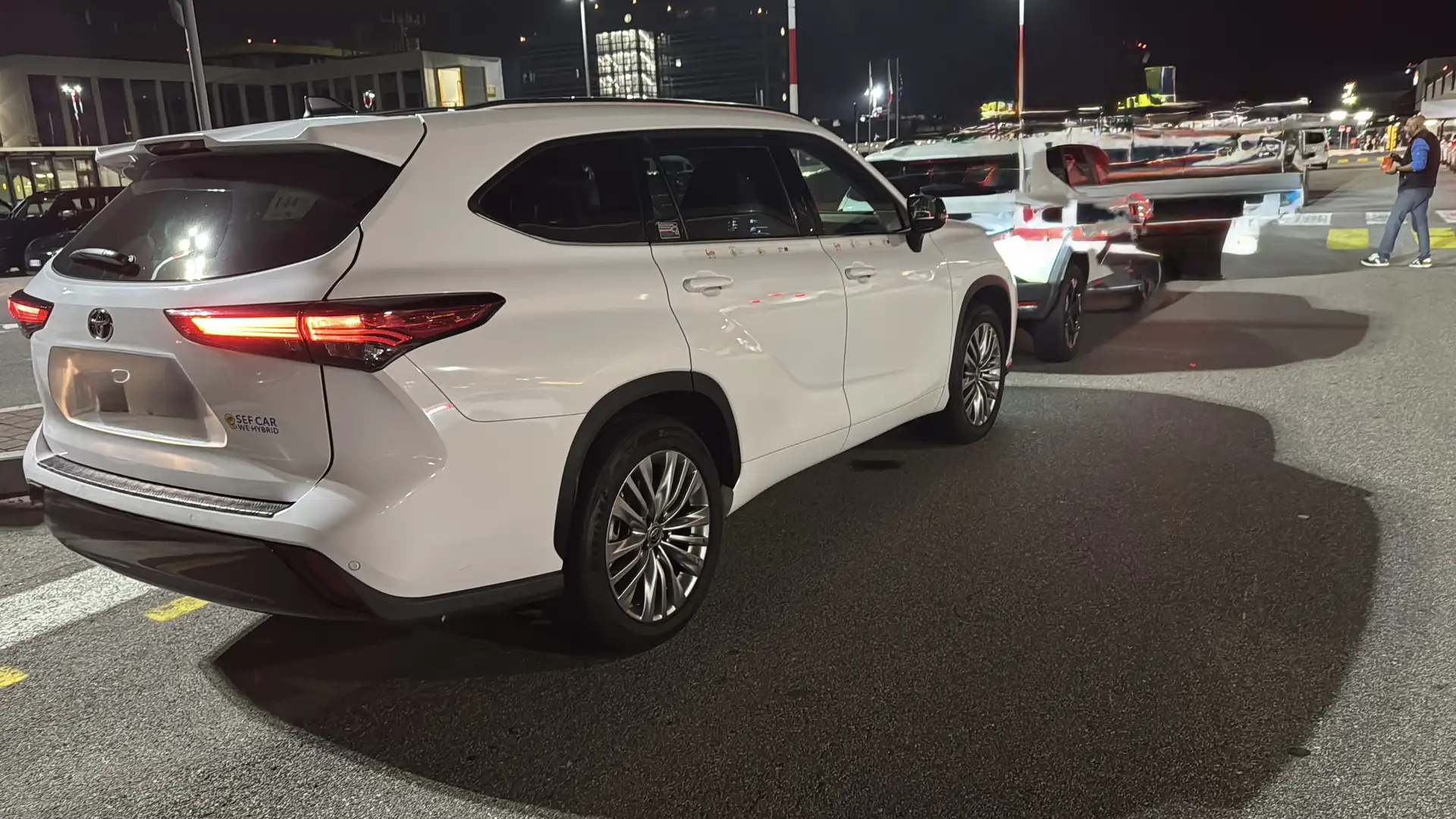 Toyota Highlander 2.5h Executive e-cvt - 1