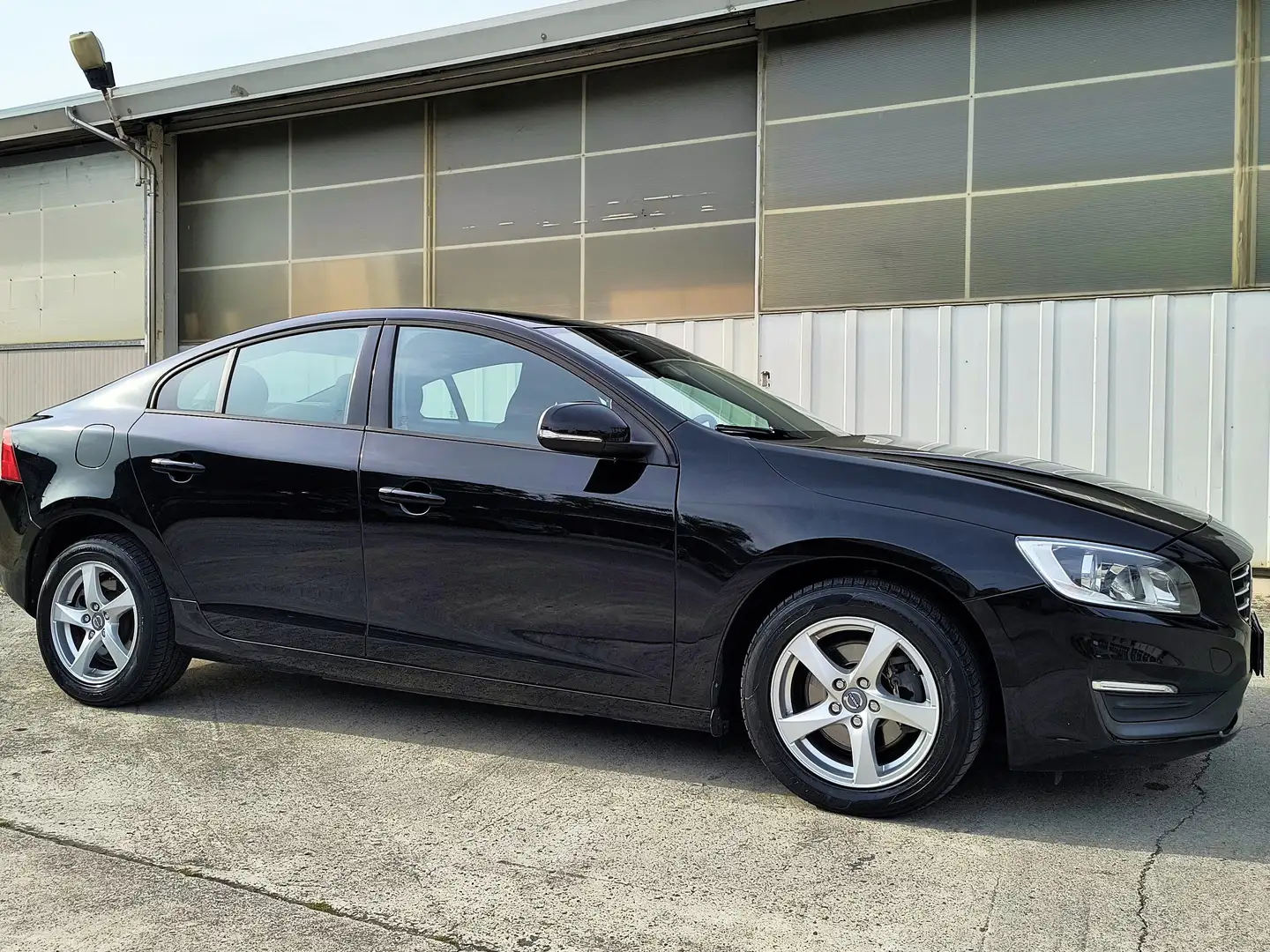 Volvo S60 2.0 D3 Automatico *Ok Neopatentati* Negro - 2
