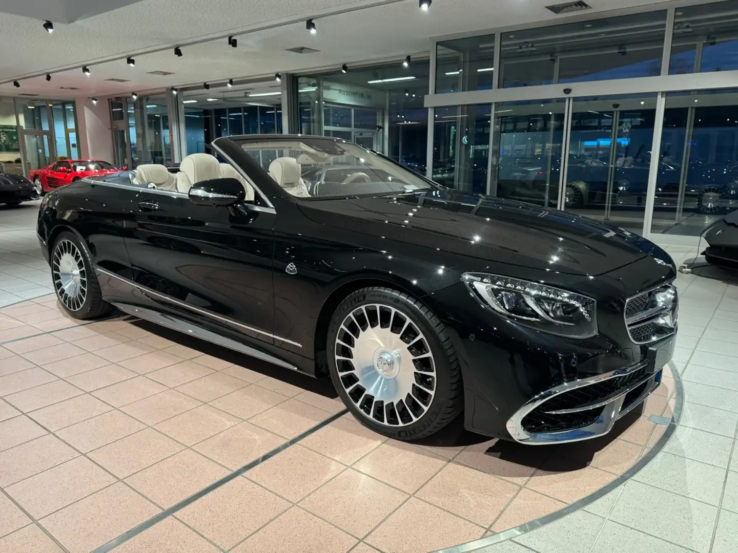 Mercedes-Benz S 650 Maybach Cabrio   1 of 300 Fekete - 2