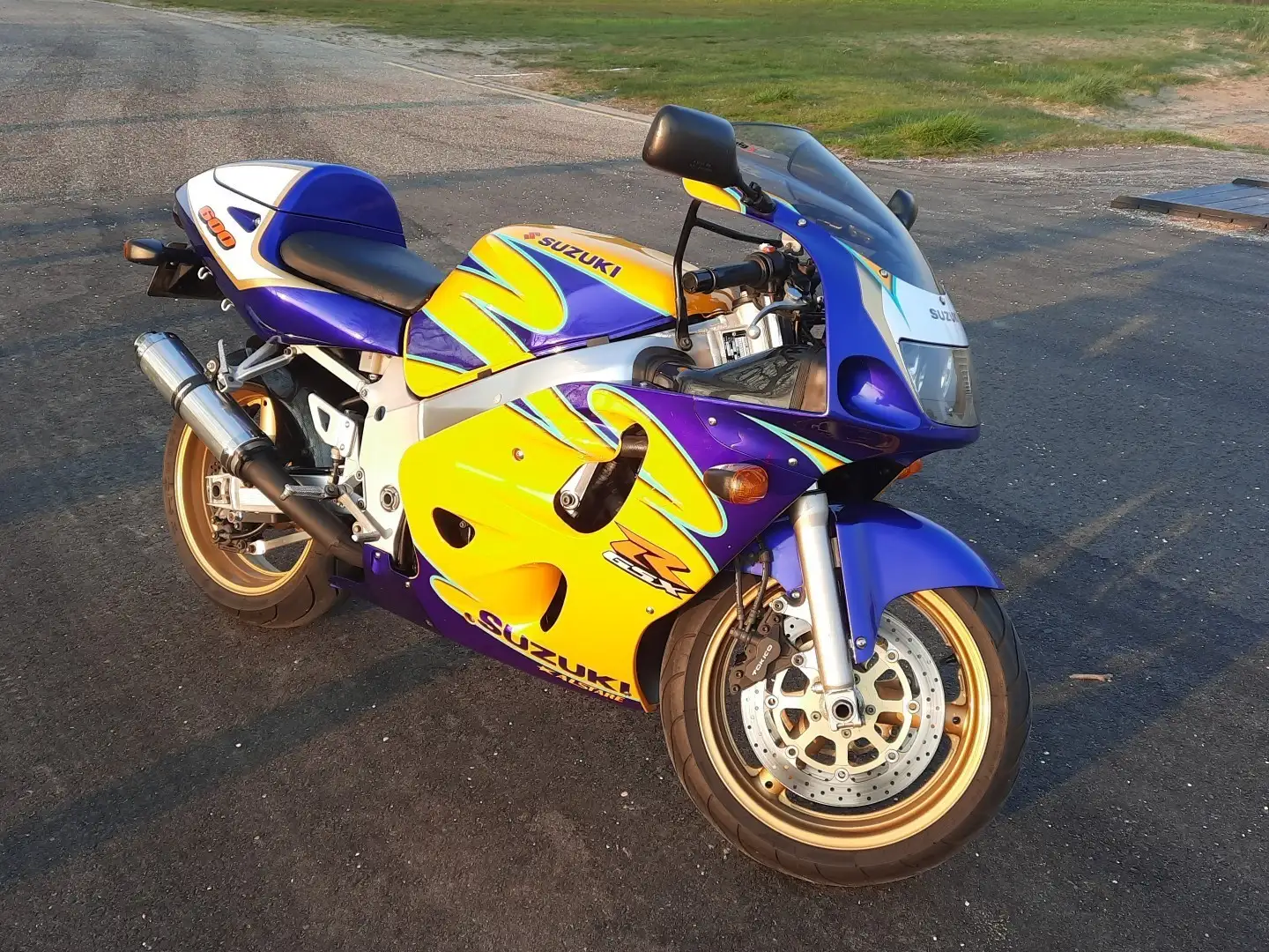 Suzuki GSX-R 600 Alstare Gelb - 2
