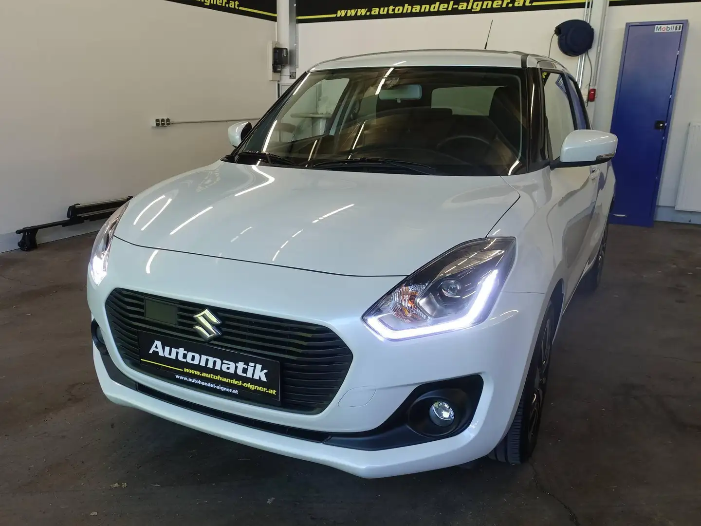 Suzuki Swift Automatik Flash Weiß - 1
