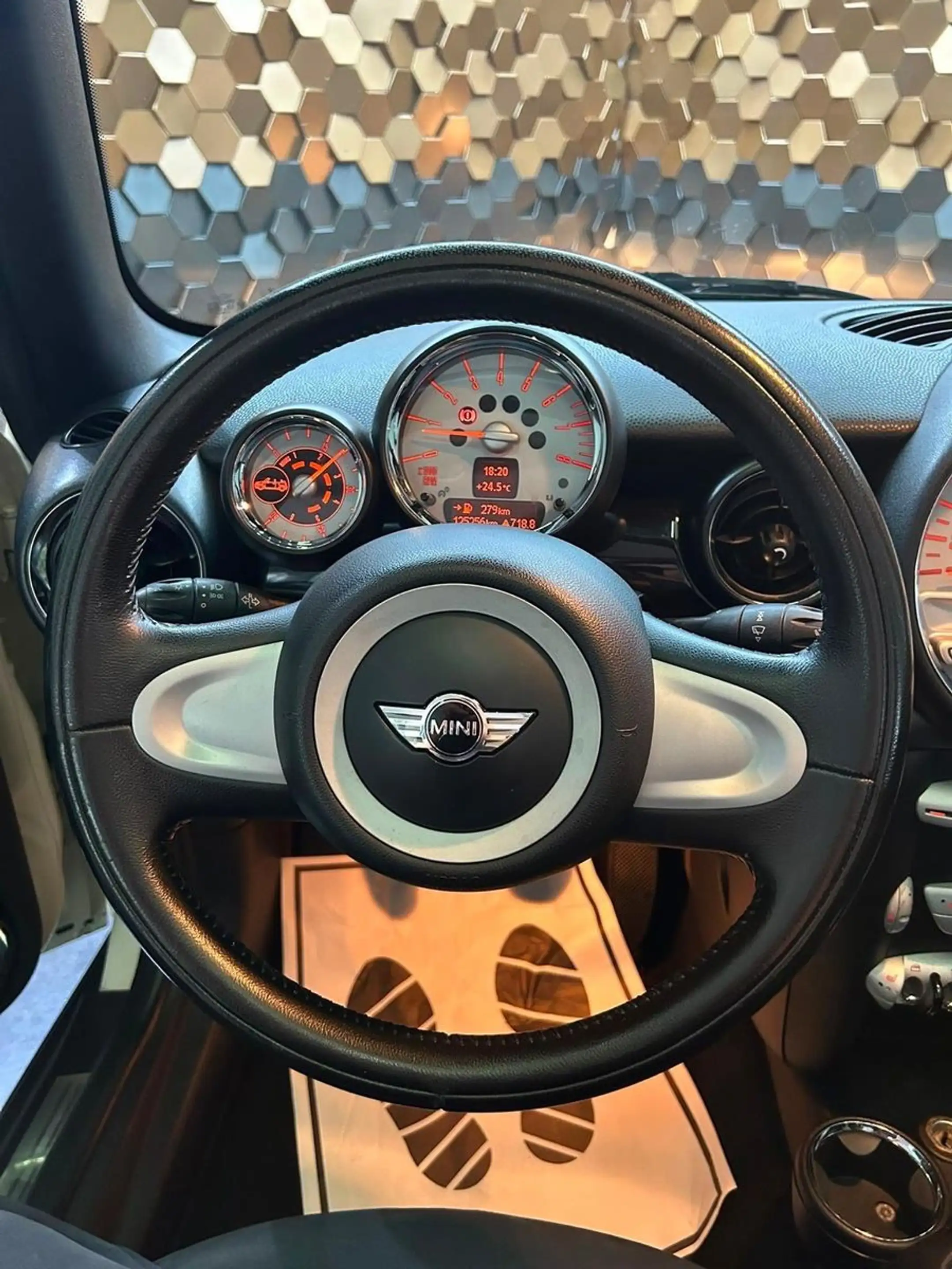 MINI One Cabrio /PDC/Klima/Sitzheizung/ — photo 11