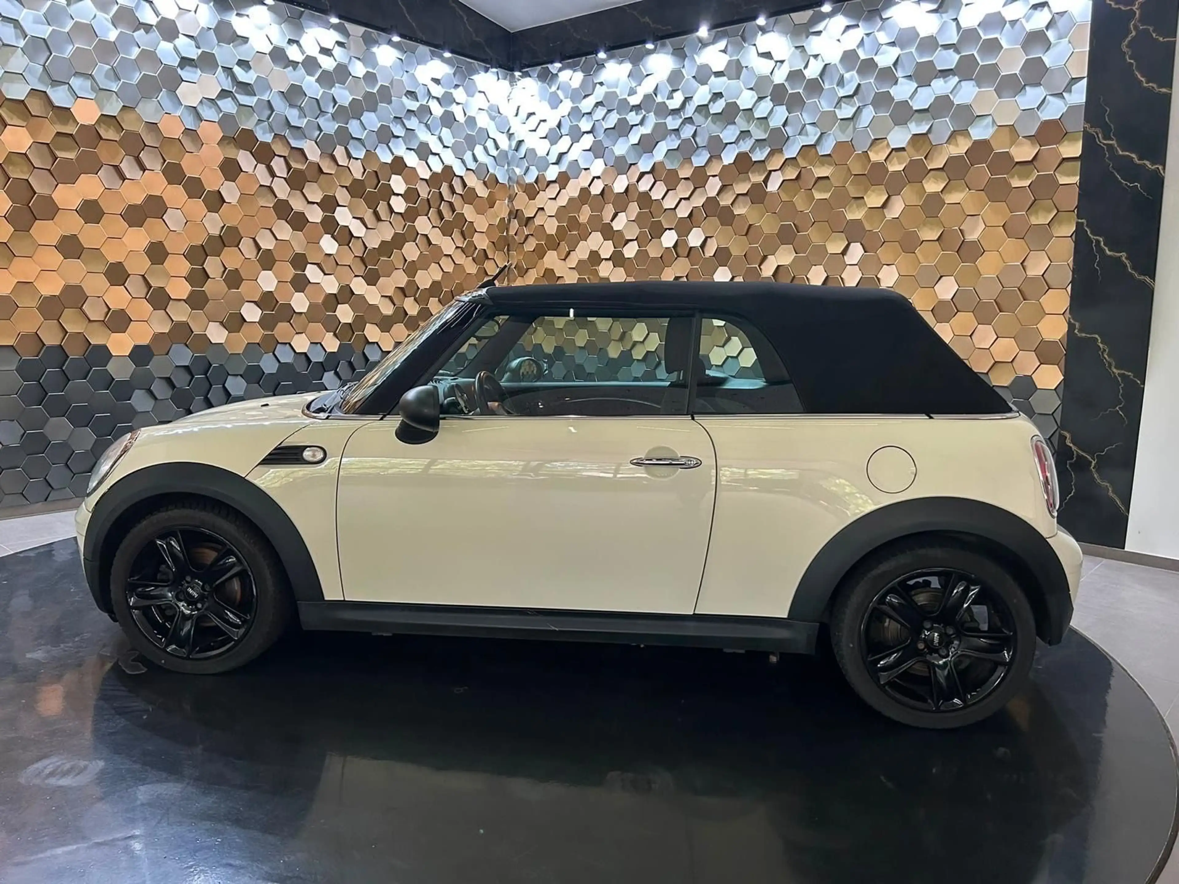 MINI One Cabrio /PDC/Klima/Sitzheizung/ — photo 5