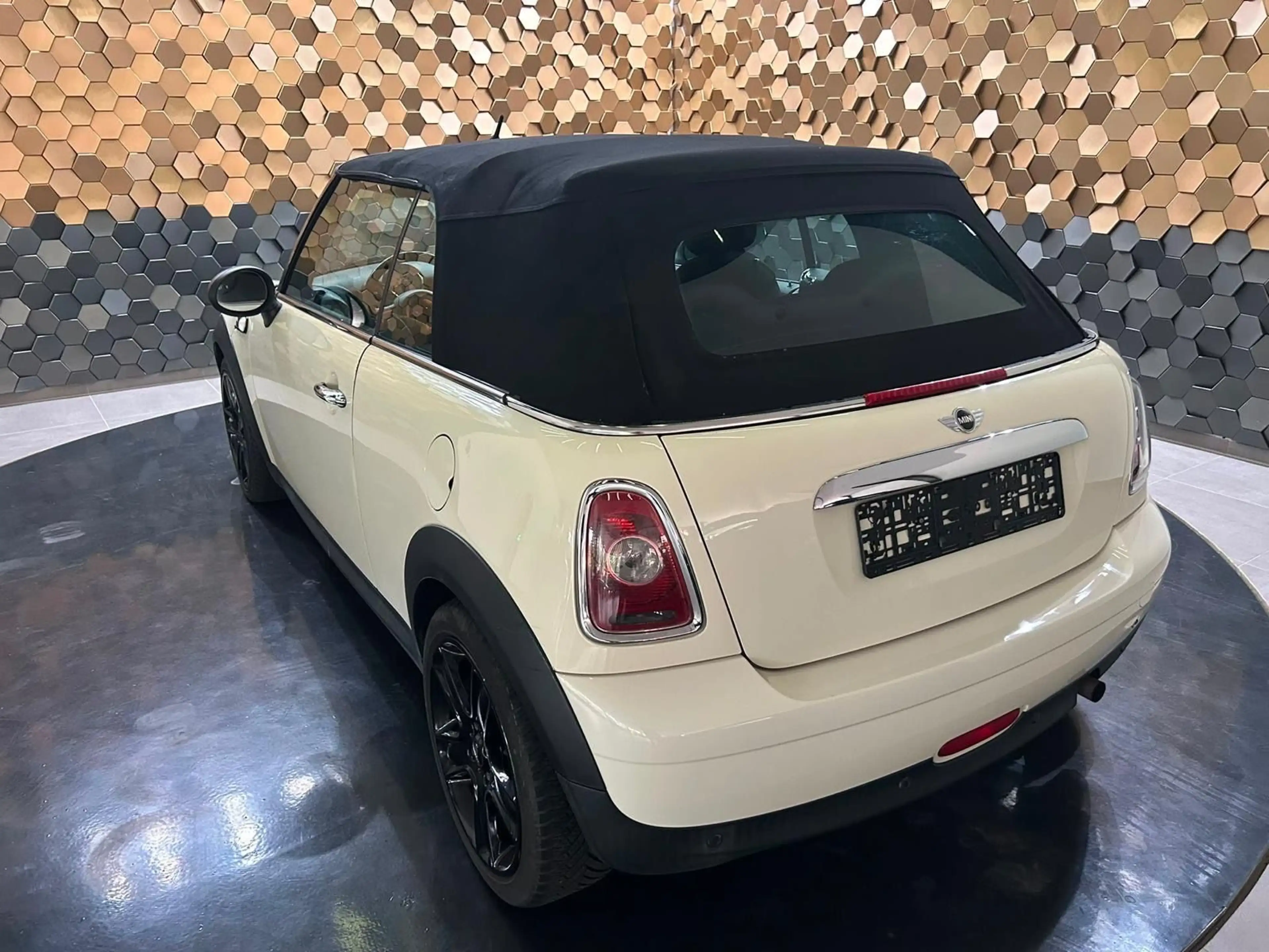 MINI One Cabrio /PDC/Klima/Sitzheizung/ — photo 2