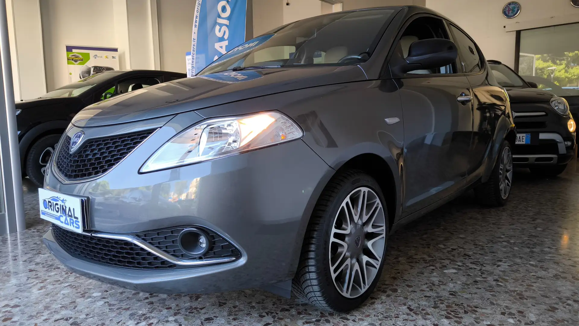 Lancia Ypsilon Ypsilon III 2015 1.3 mjt Platinum s Grigio - 1
