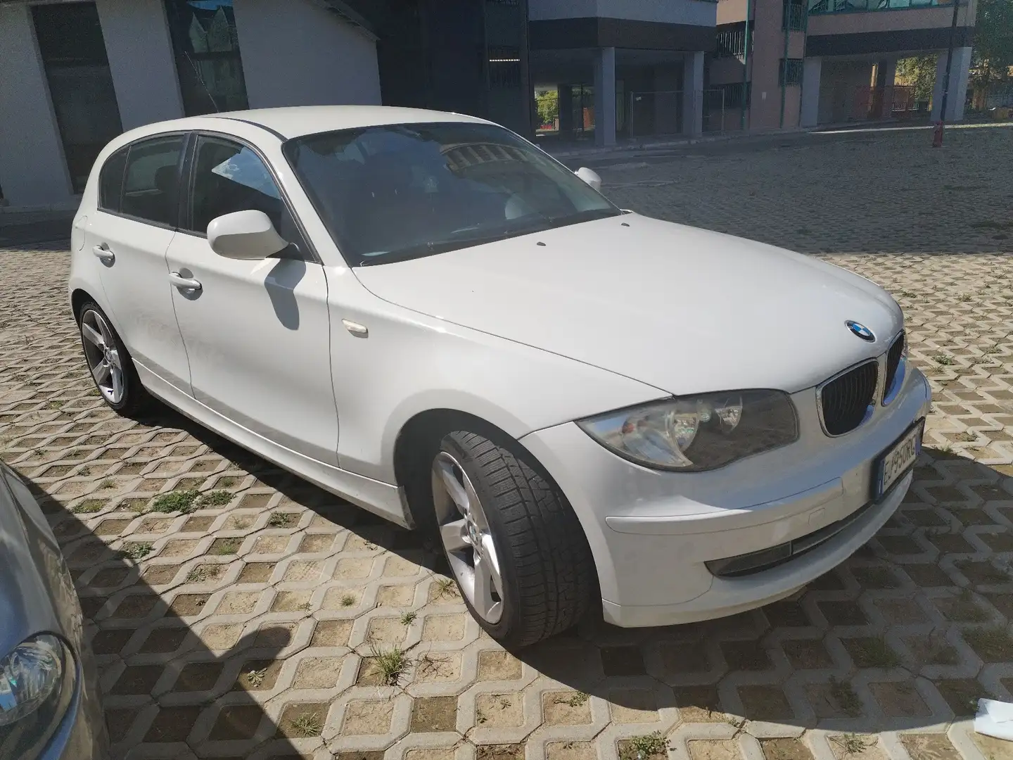 BMW 116 116d 5p 2.0 Attiva 116cv dpf - 1