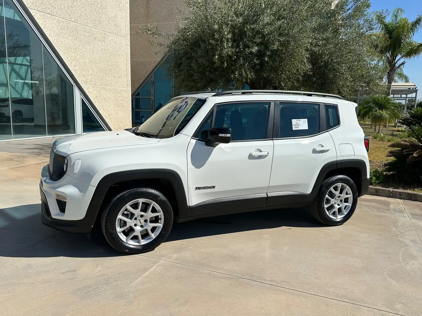 Jeep Renegade phev Altitude offerta T-Stock prezzo imperdibile Bianco - 2