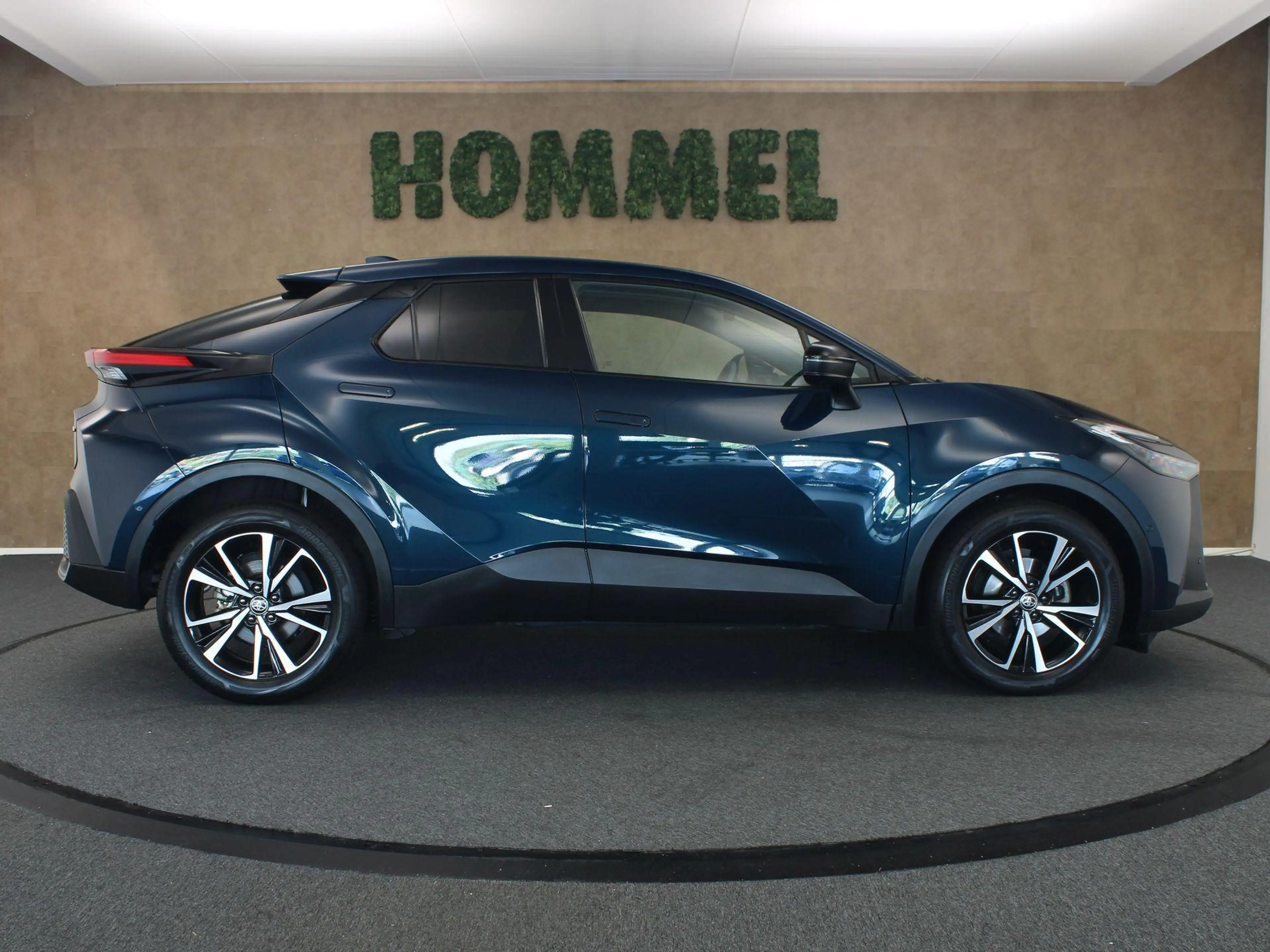 Toyota C-HR 1.8 Hybrid 140 First Edition - ORIGINEEL NEDERLAND — photo 10
