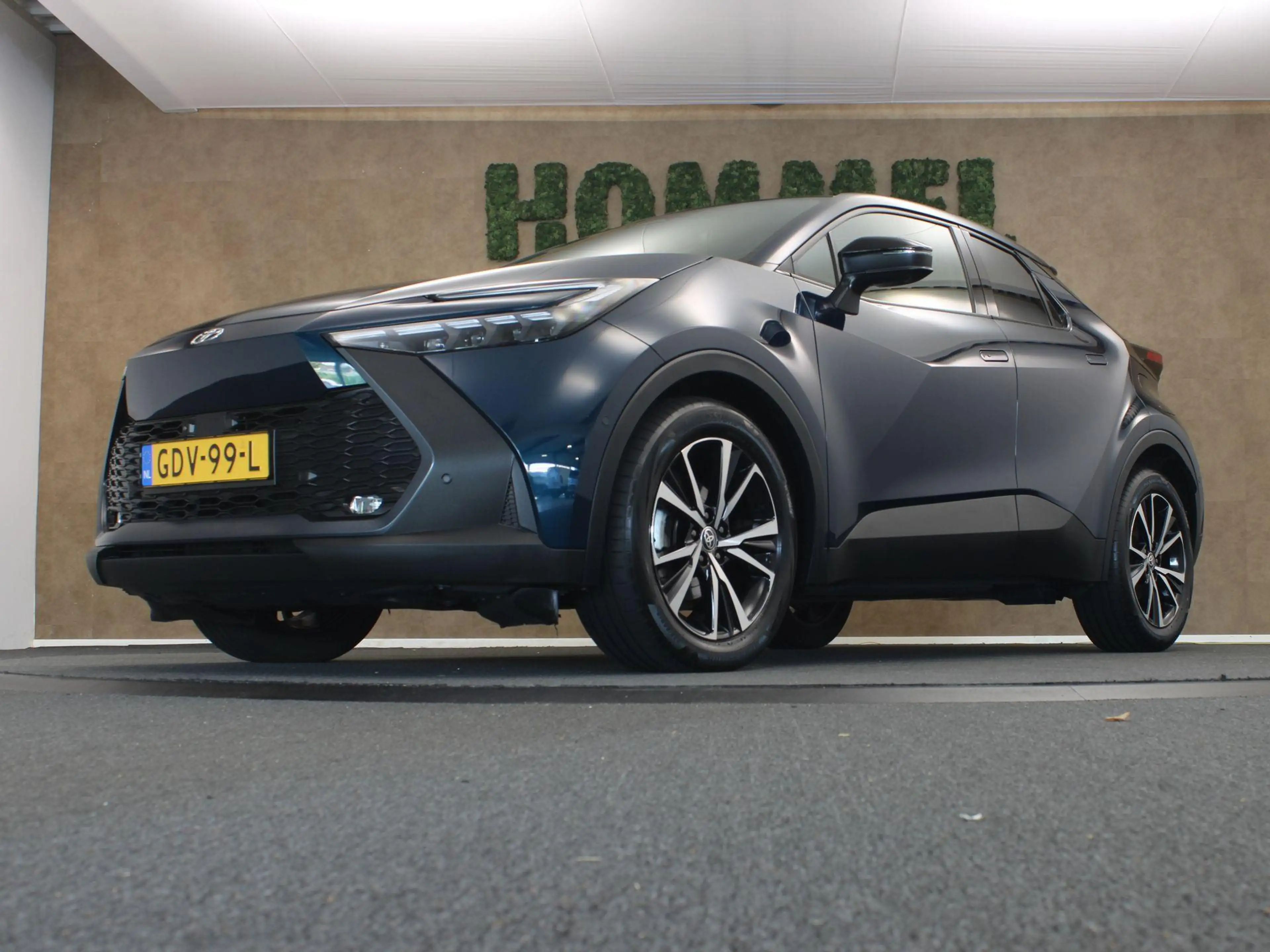 Toyota C-HR 1.8 Hybrid 140 First Edition - ORIGINEEL NEDERLAND — photo 6