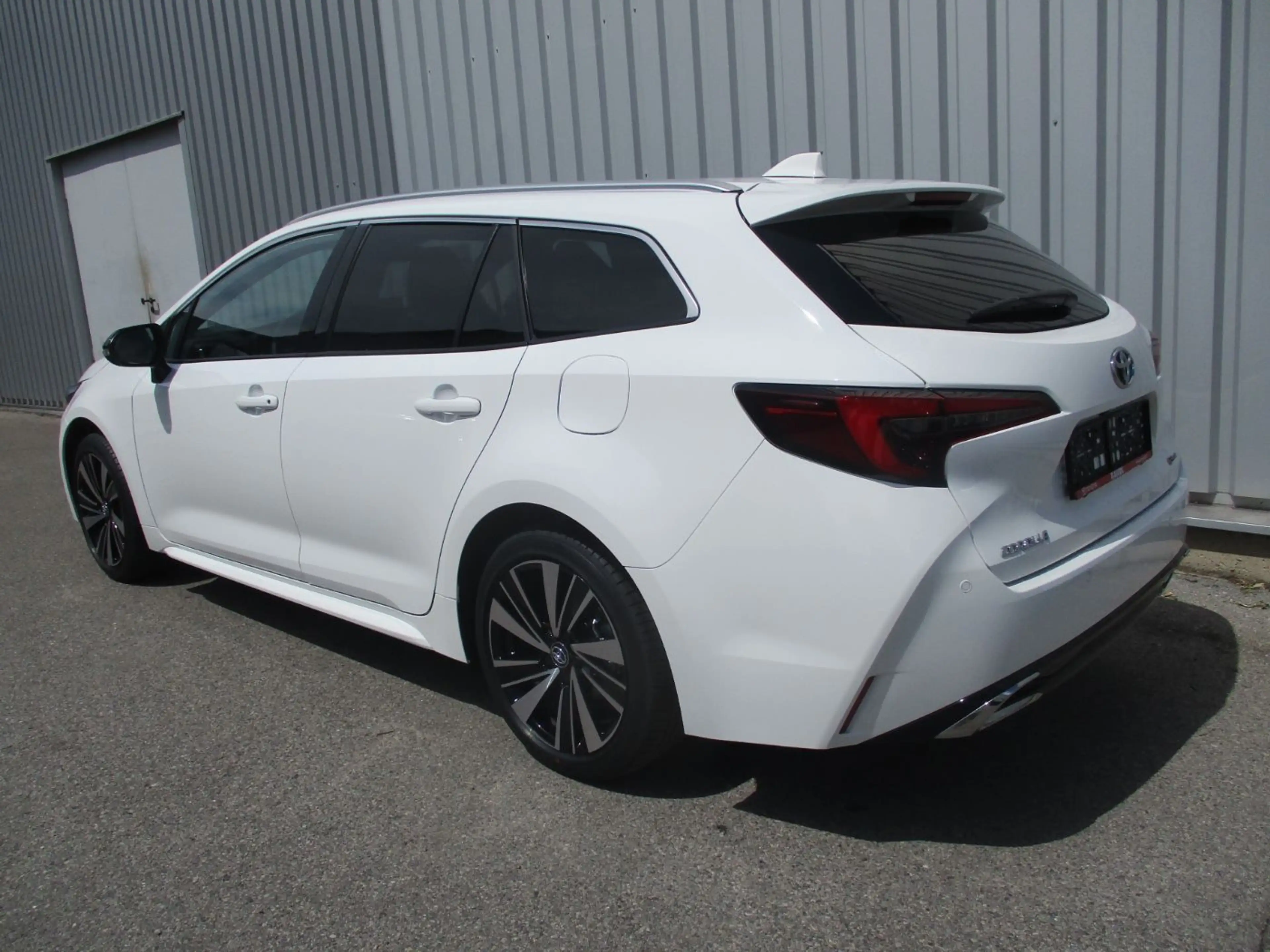 Toyota Corolla Touring Sports 1.8 Active Drive ACC+SHZ — photo 6