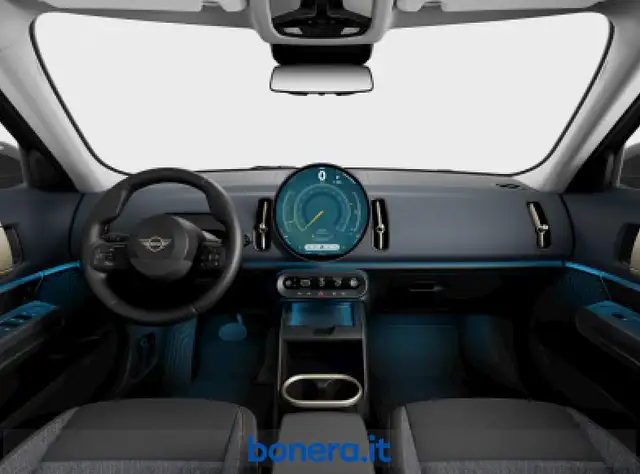 Mini Countryman view 3