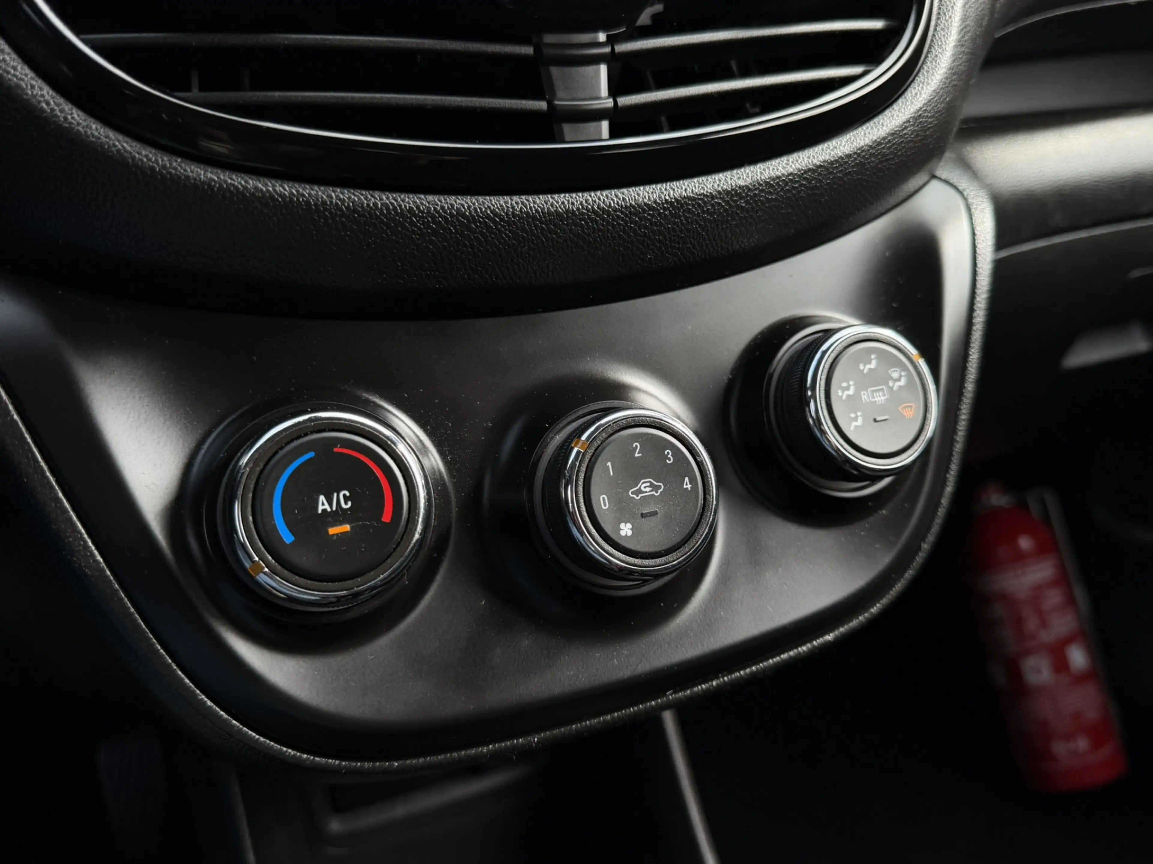 Opel Karl 1.0 Rocks Online Edition Airco Navi CarPlay — photo 12
