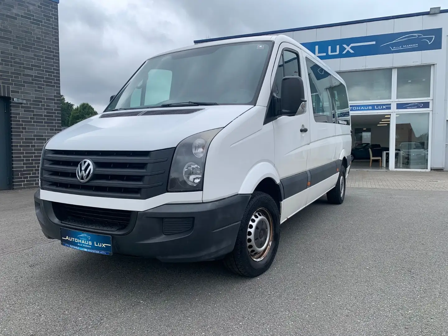 Volkswagen Crafter Kombi 35 mittel L2H1/9 Sitzer/TÜV NEU Weiß - 1