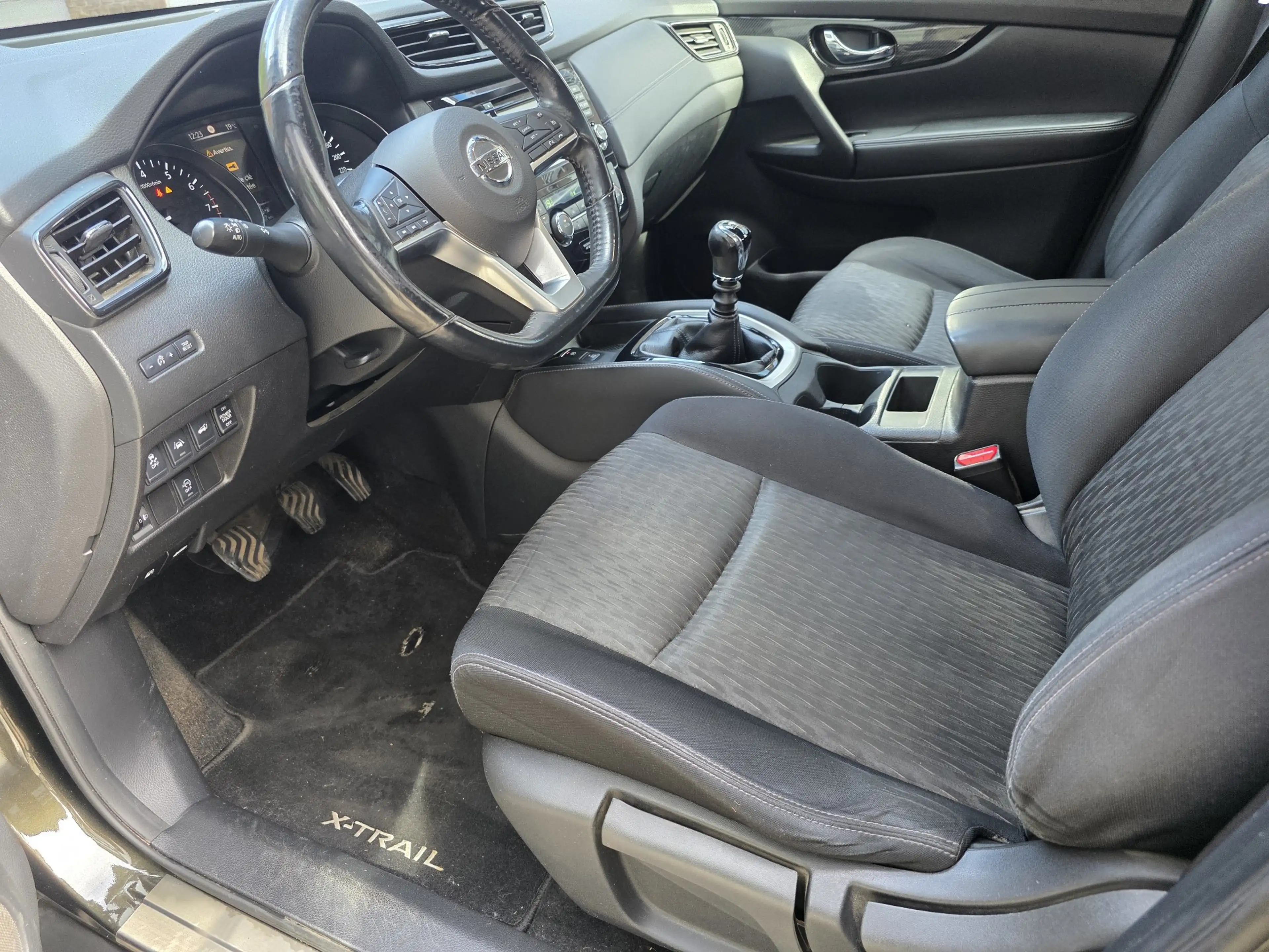 Nissan X-Trail X-Trail 1.6 DIG-T 2WD N-Connecta — photo 9