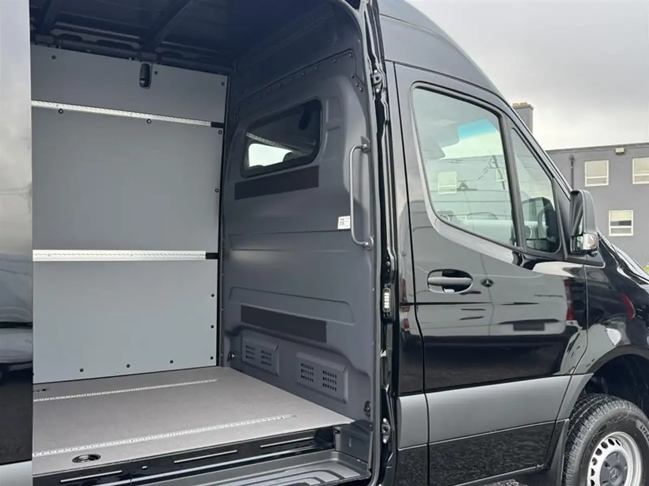 Mercedes-Benz Sprinter снимка Mercedes-Benz Sprinter