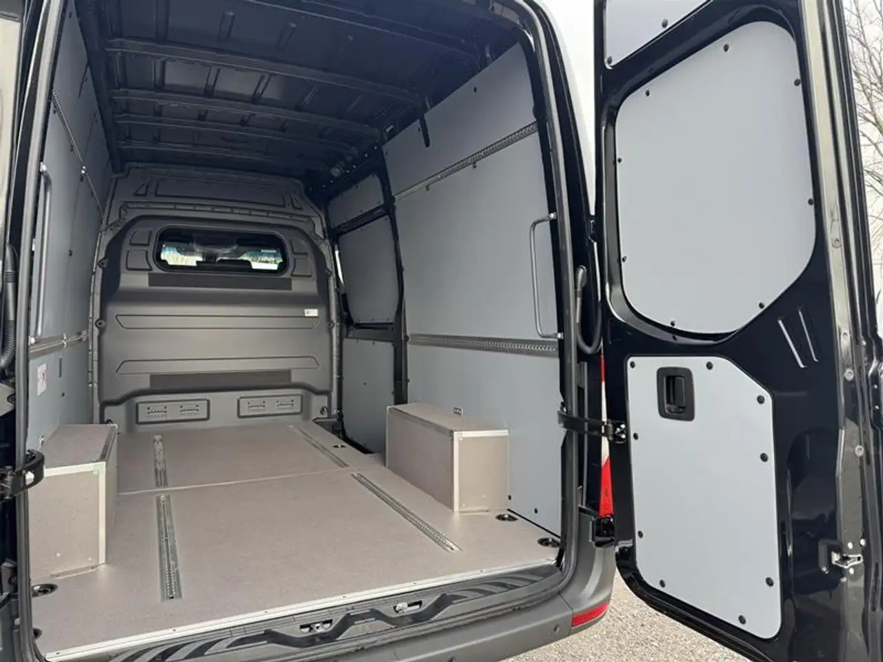 Mercedes-Benz Sprinter снимка Mercedes-Benz Sprinter