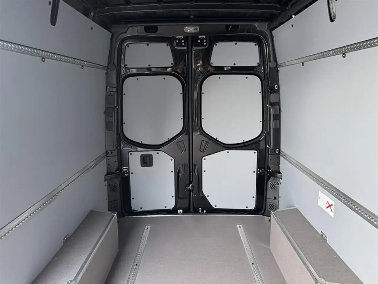 Mercedes-Benz Sprinter снимка Mercedes-Benz Sprinter