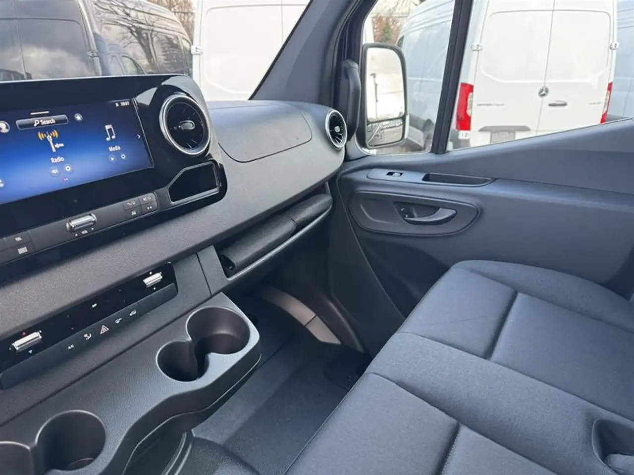 Mercedes-Benz Sprinter снимка Mercedes-Benz Sprinter