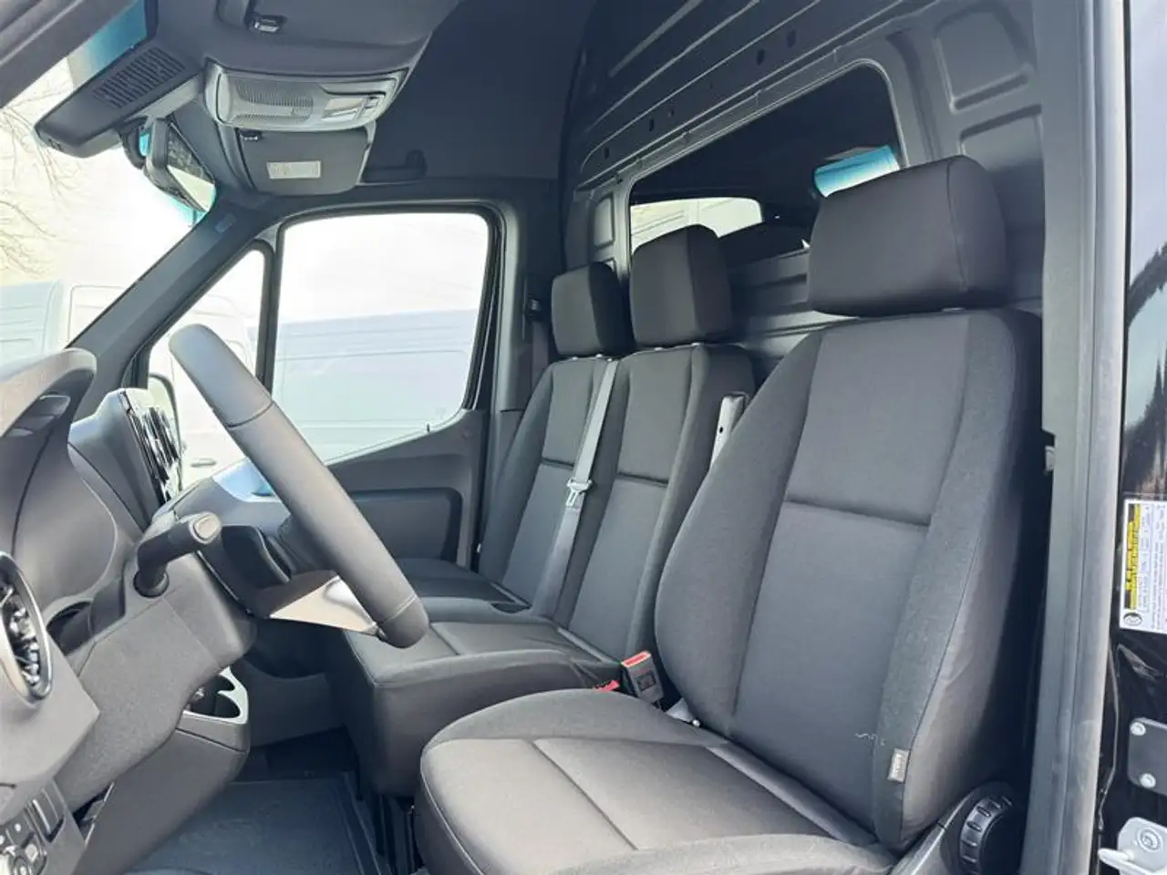Mercedes-Benz Sprinter снимка Mercedes-Benz Sprinter