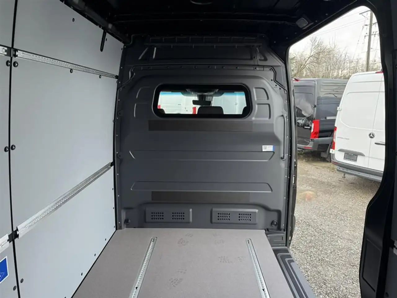 Mercedes-Benz Sprinter снимка Mercedes-Benz Sprinter