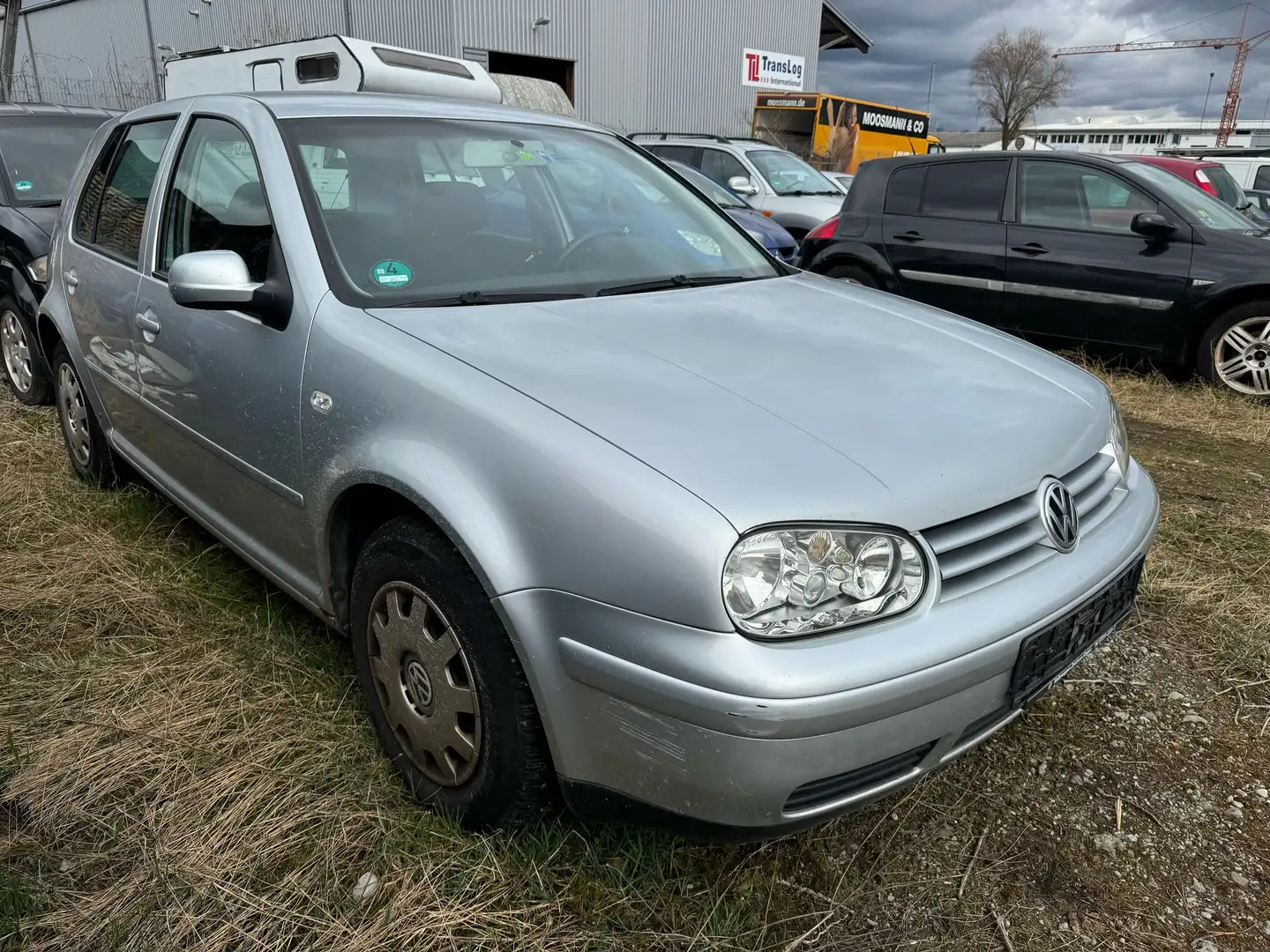 Volkswagen Golf 1.6 Comfortline Gris - 2