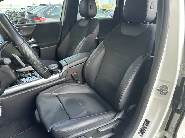 Mercedes-Benz B Class view 8