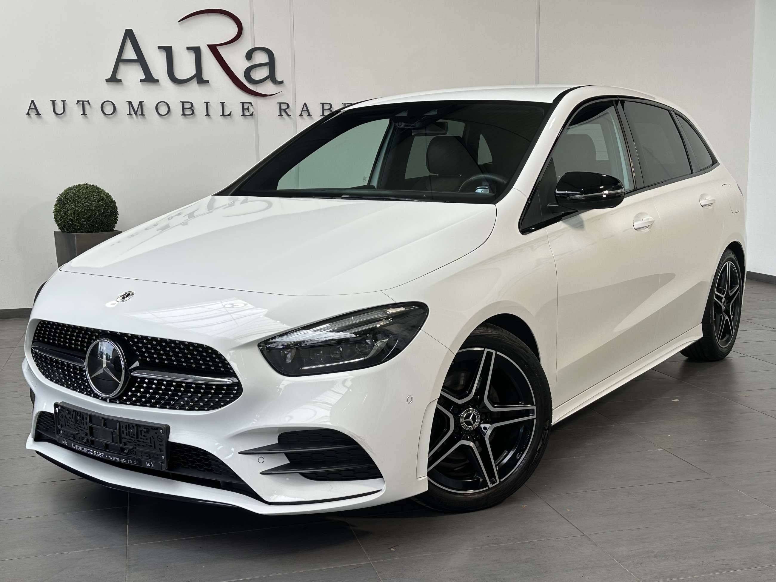 Mercedes-Benz B 200