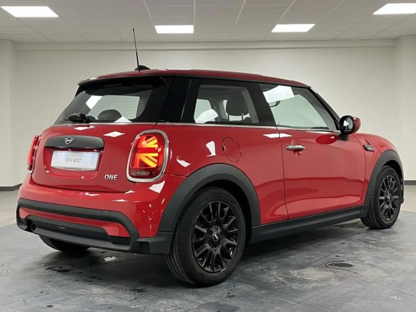 MINI One One 102ch Edition Camden Rouge - 2