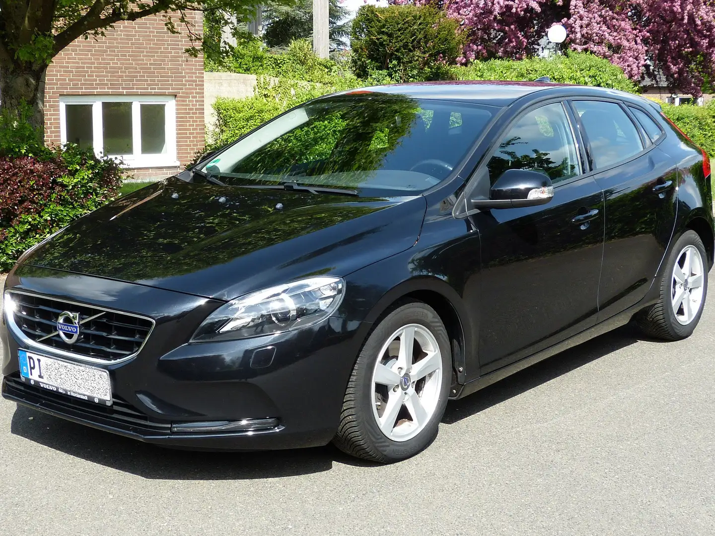 Volvo V40 V40 T2 Kinetic You! Black - 1