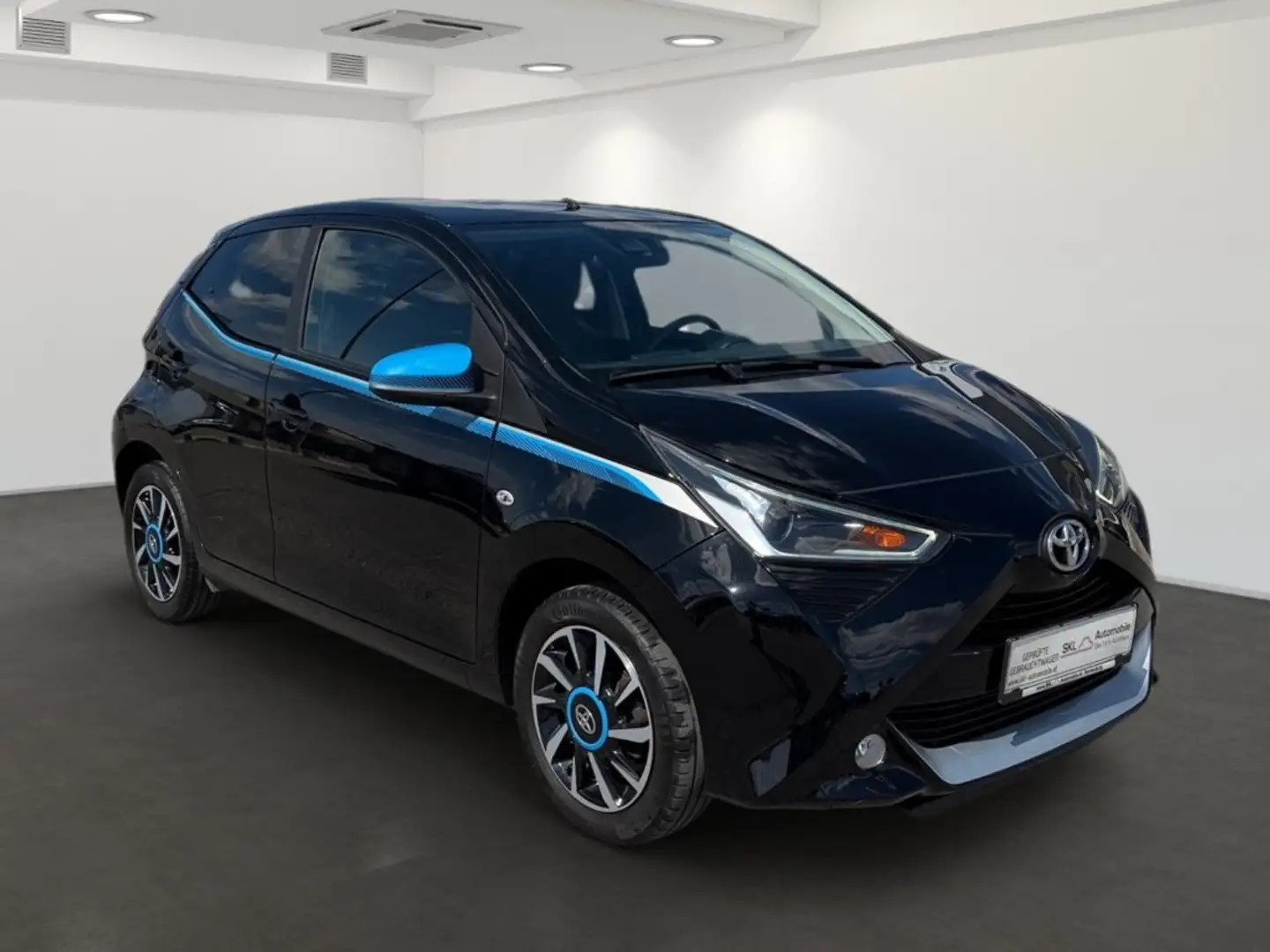 Toyota Aygo 1,0 VVT-i Schwarz - 2