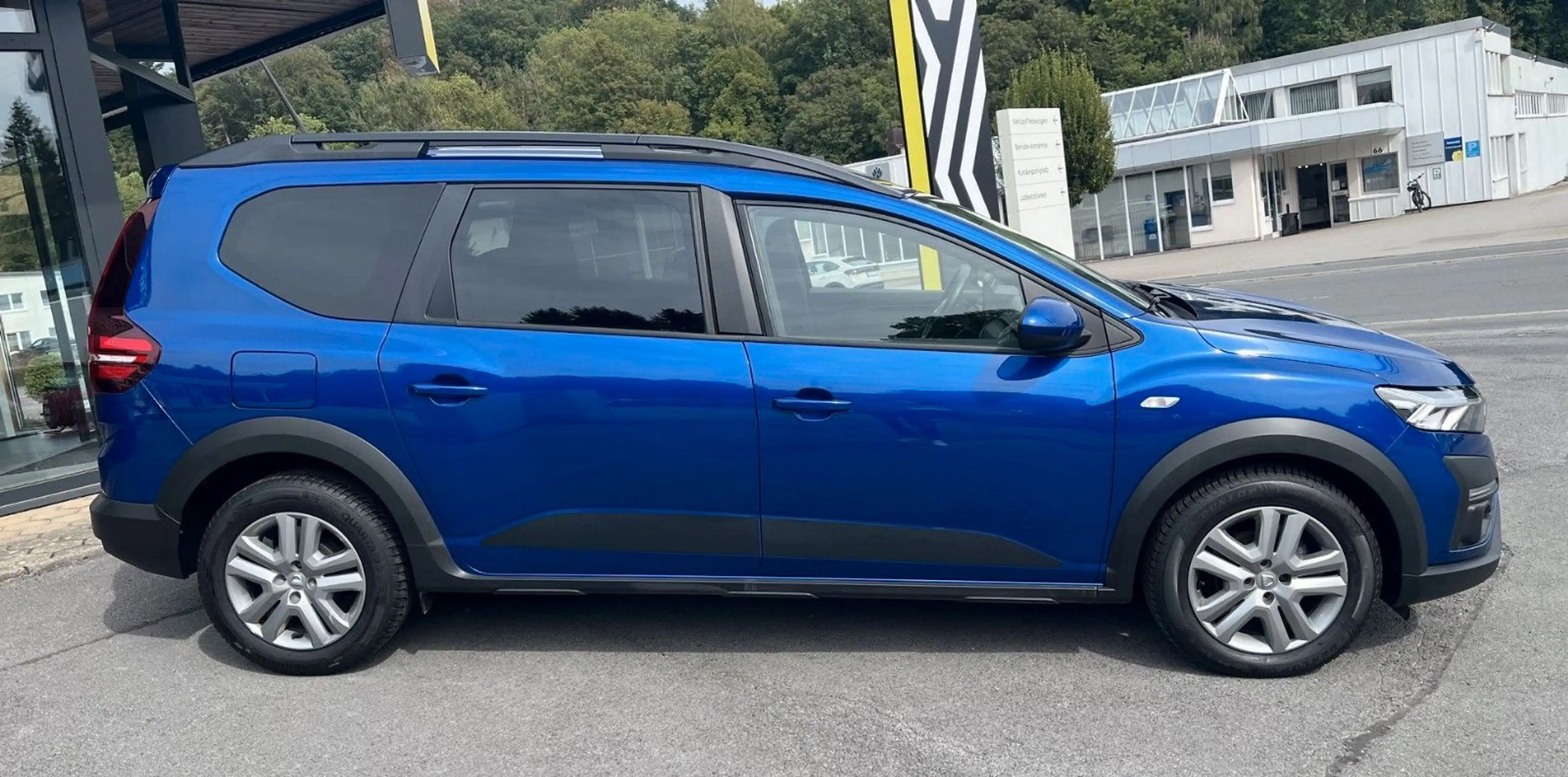 Dacia Jogger Comfort TCe 100 ECO-G 5-Sitzer — photo 4