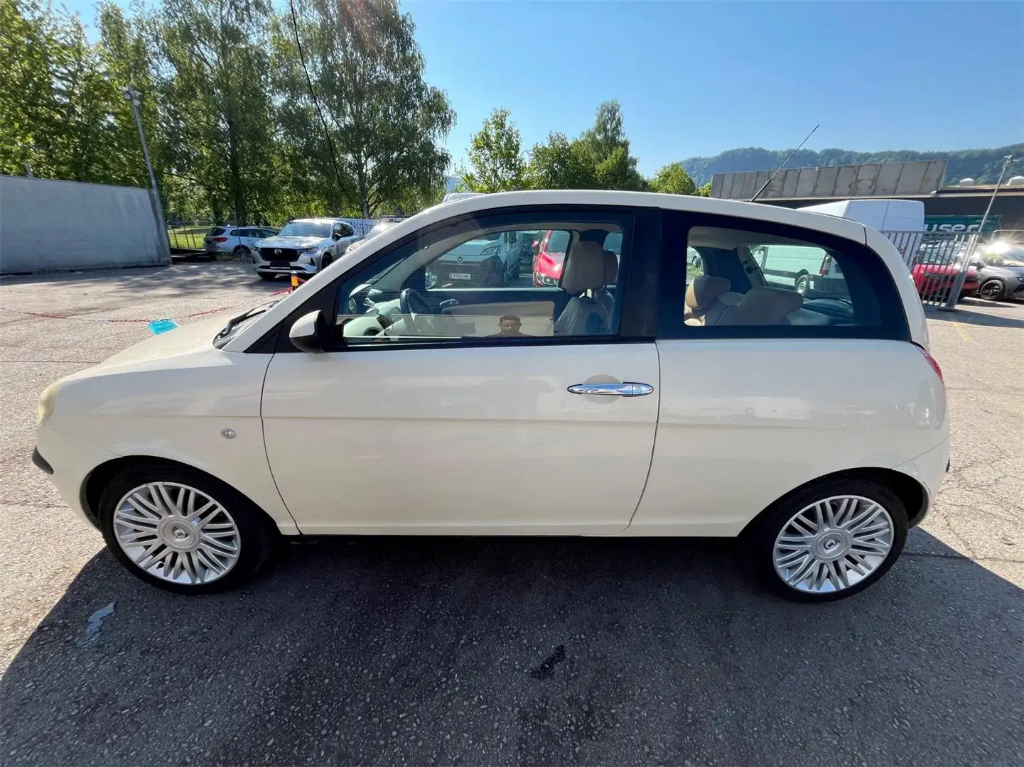 Lancia Ypsilon Platino 1,2 16V Beige - 2