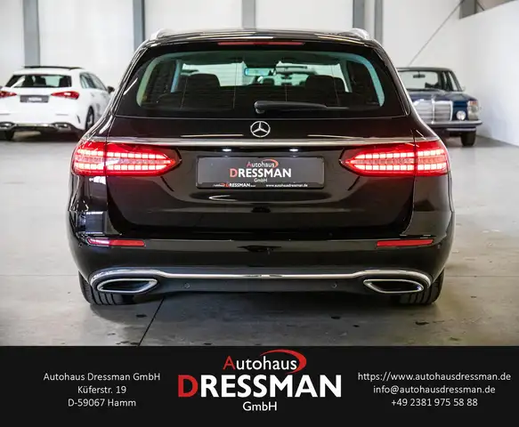 Mercedes-Benz E-Class view 6