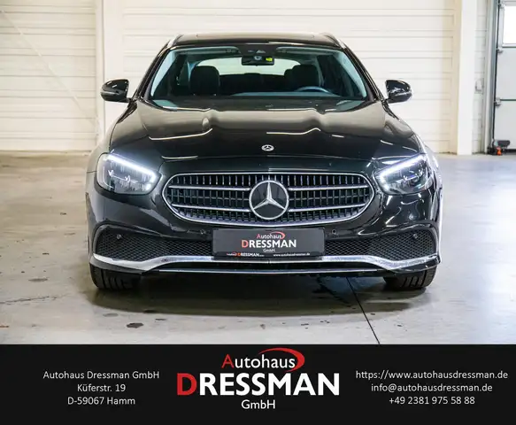 Mercedes-Benz E-Class view 2
