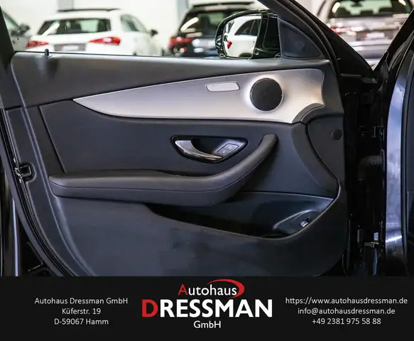 Mercedes-Benz E-Class view 9