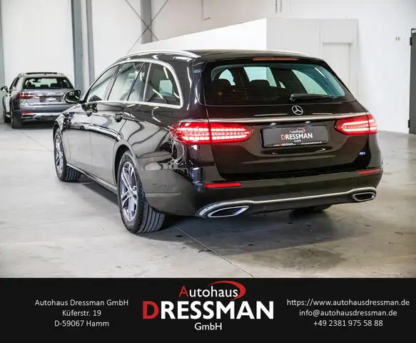 Mercedes-Benz E-Class view 7