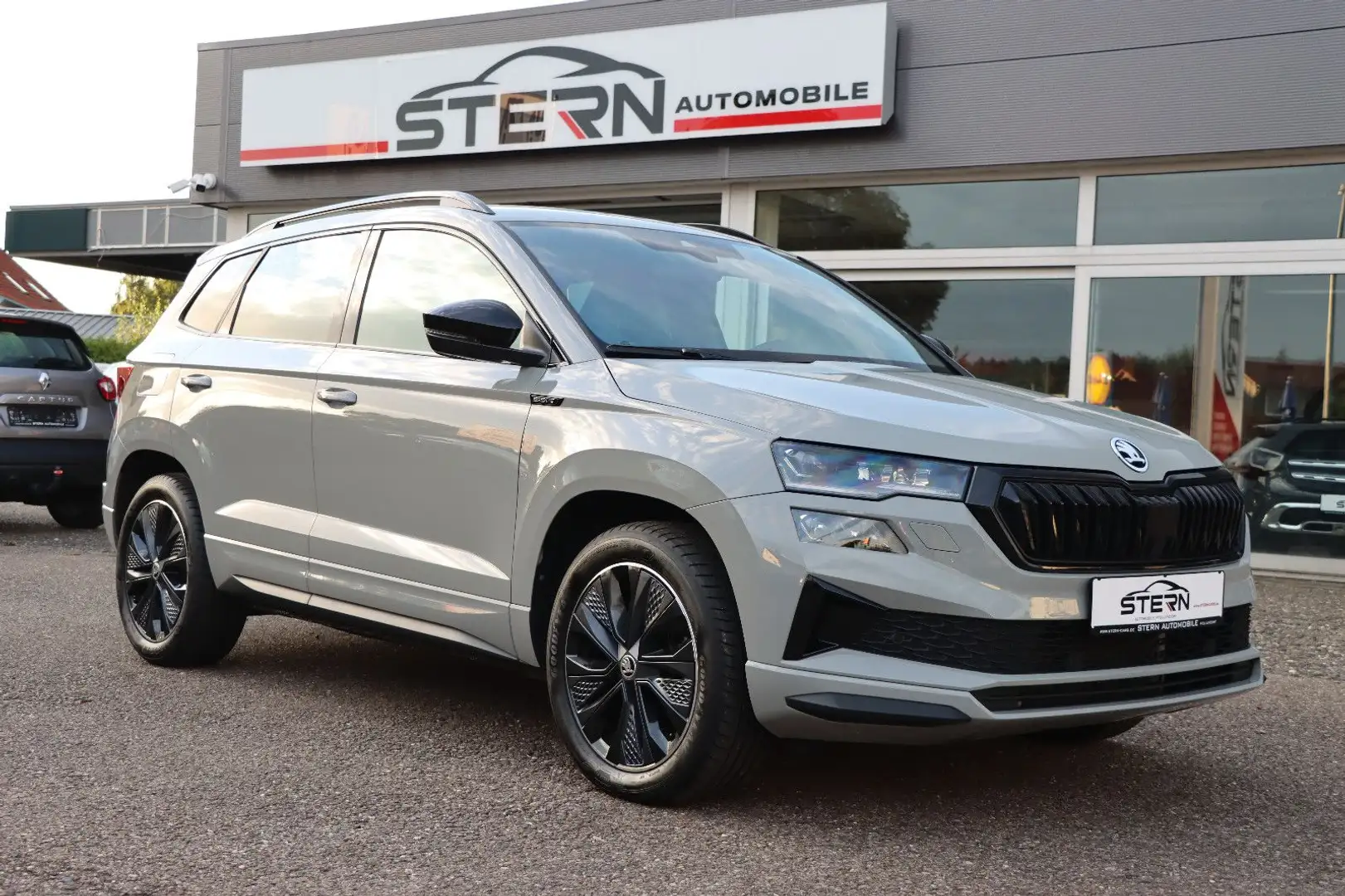 Skoda Karoq Sportline 4x4 l 1.HAND l VIRTUAL l VOLL Grau - 2