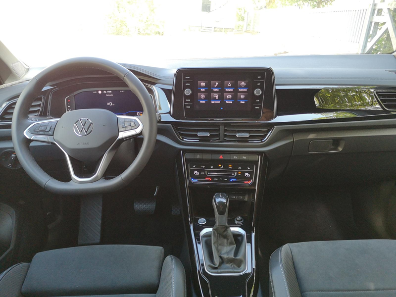 Volkswagen T-Roc 1.5TSI DSG Style AHK ACC Kam el. HK — photo 6