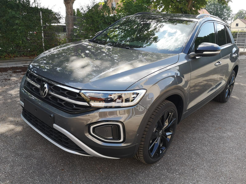 Volkswagen T-Roc 1.5TSI DSG Style AHK ACC Kam el. HK