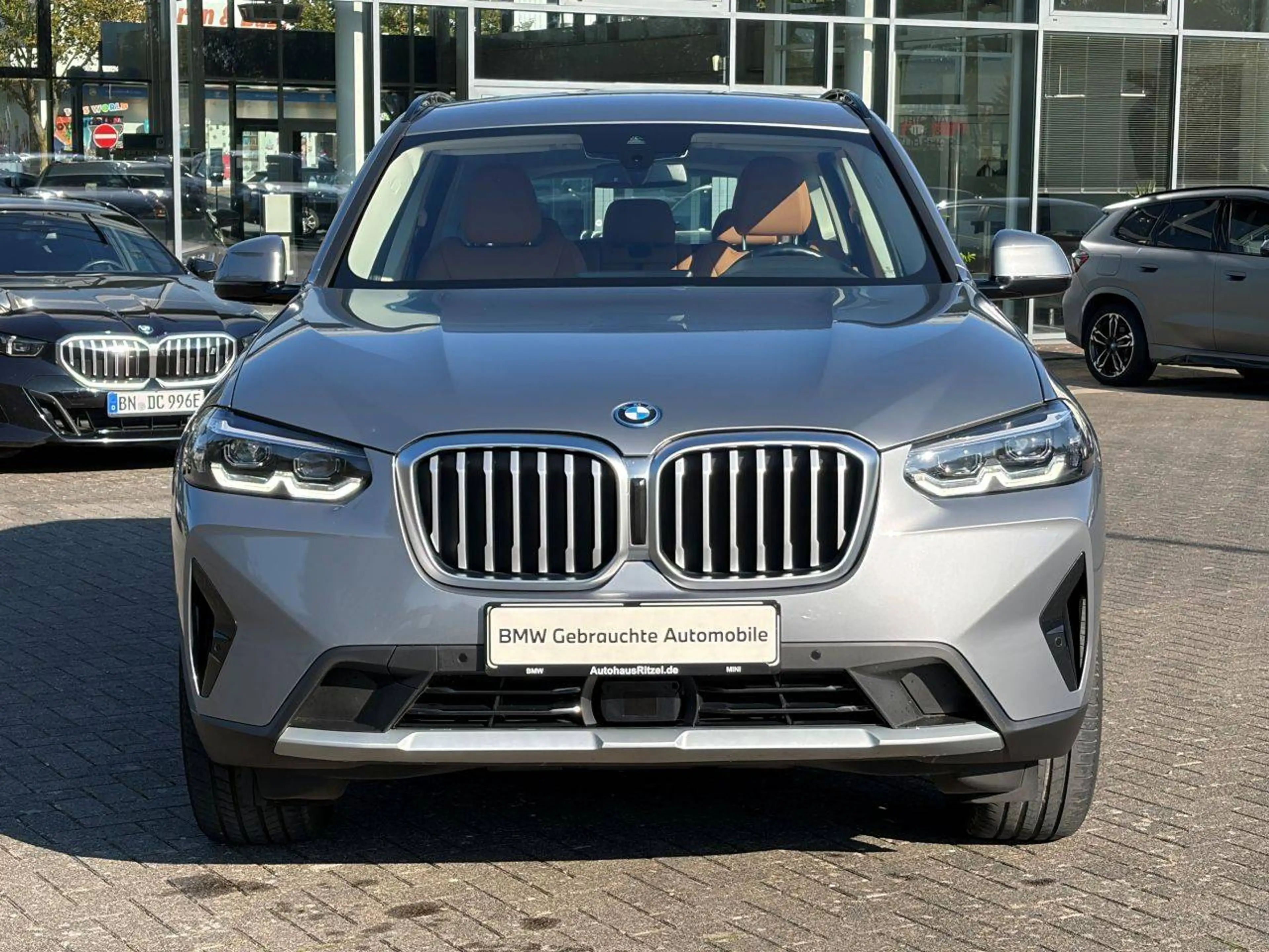 BMW X3 xDrive 30 e / AHK schwenkbar / DAB / Park Assist — photo 2
