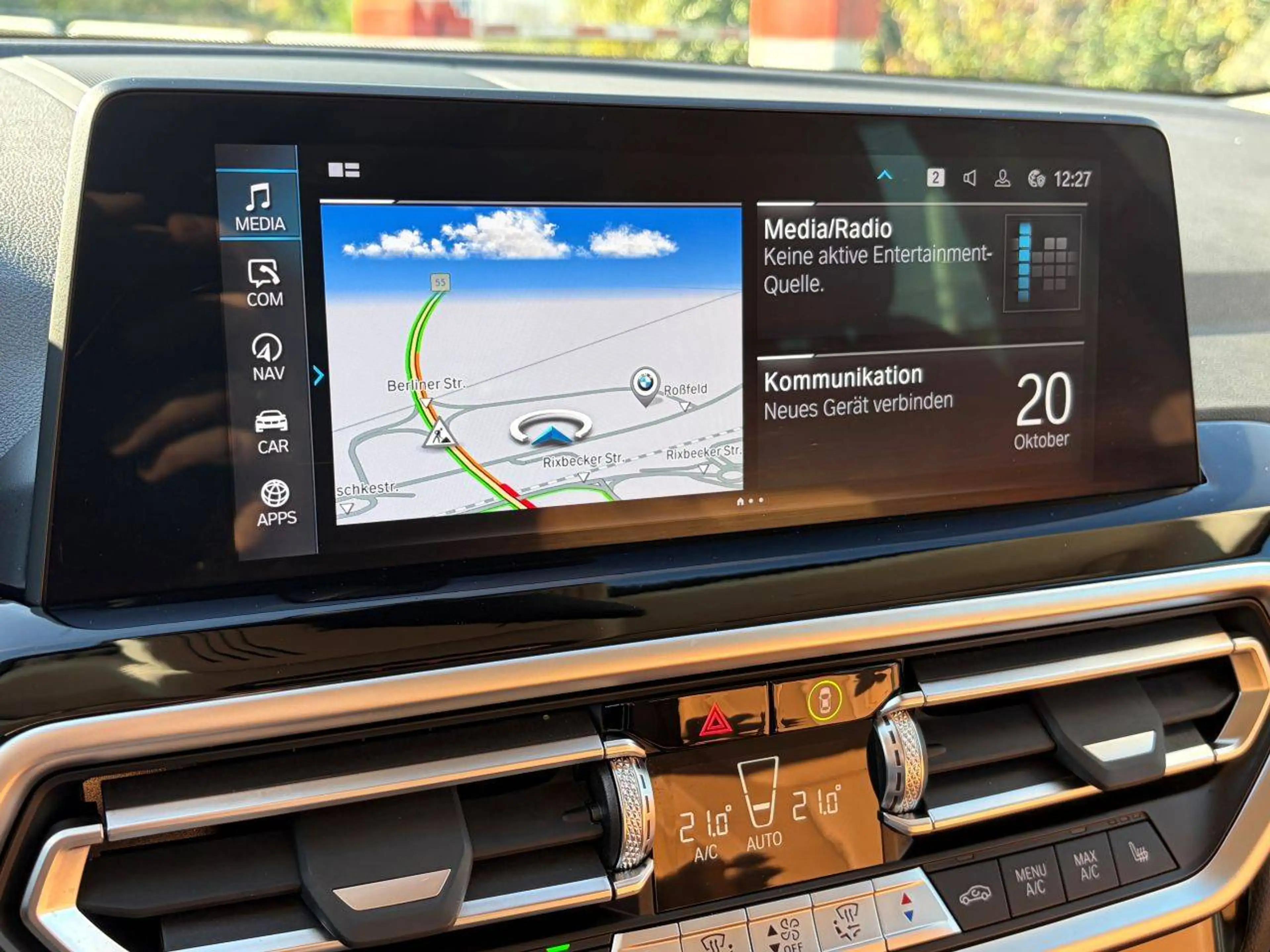 BMW X3 xDrive 30 e / AHK schwenkbar / DAB / Park Assist — photo 9