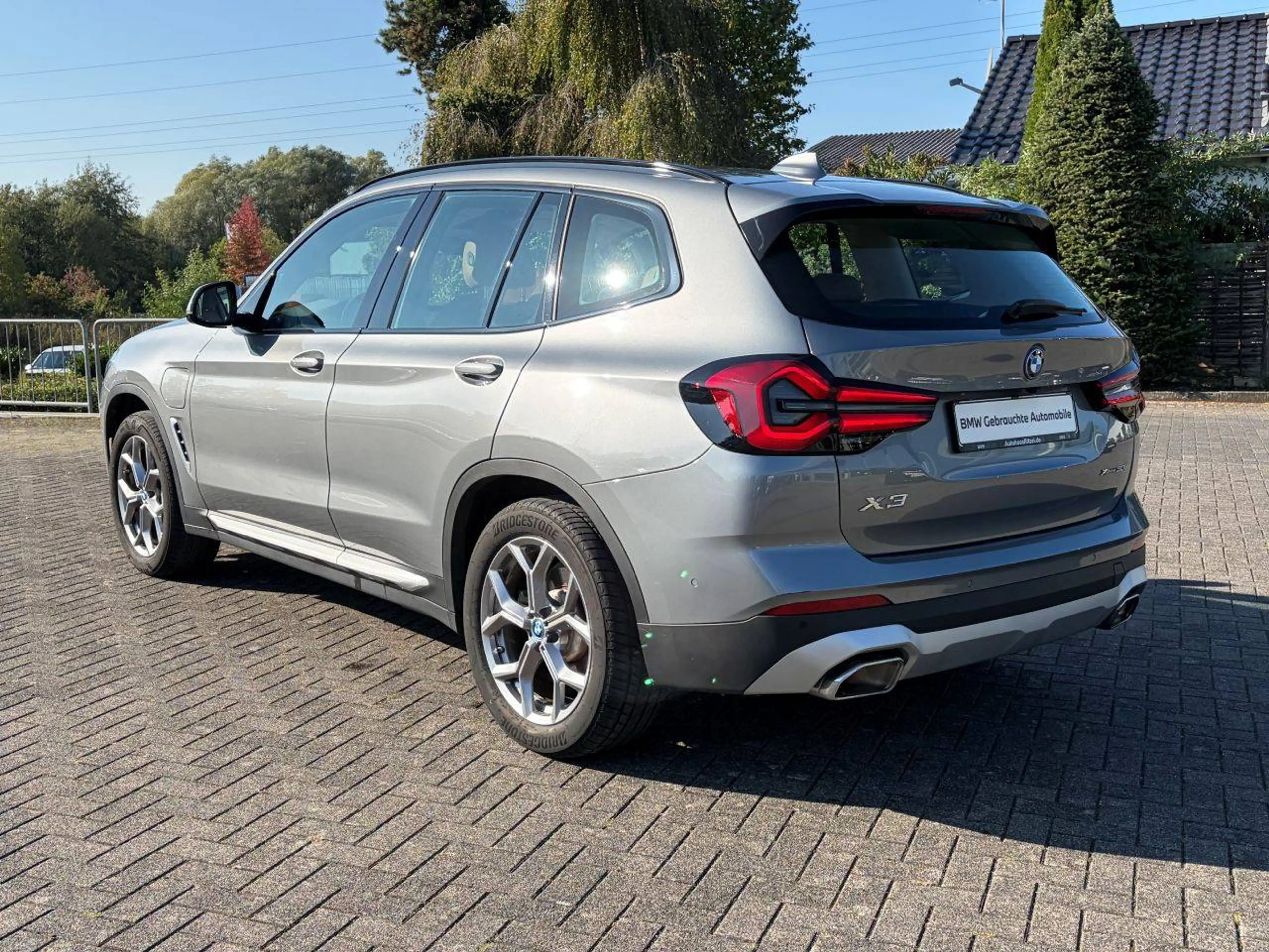 BMW X3 xDrive 30 e / AHK schwenkbar / DAB / Park Assist — photo 3