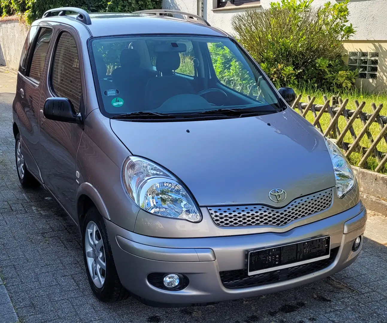 Toyota Yaris Yaris Verso 1.3 Gümüş rengi - 1