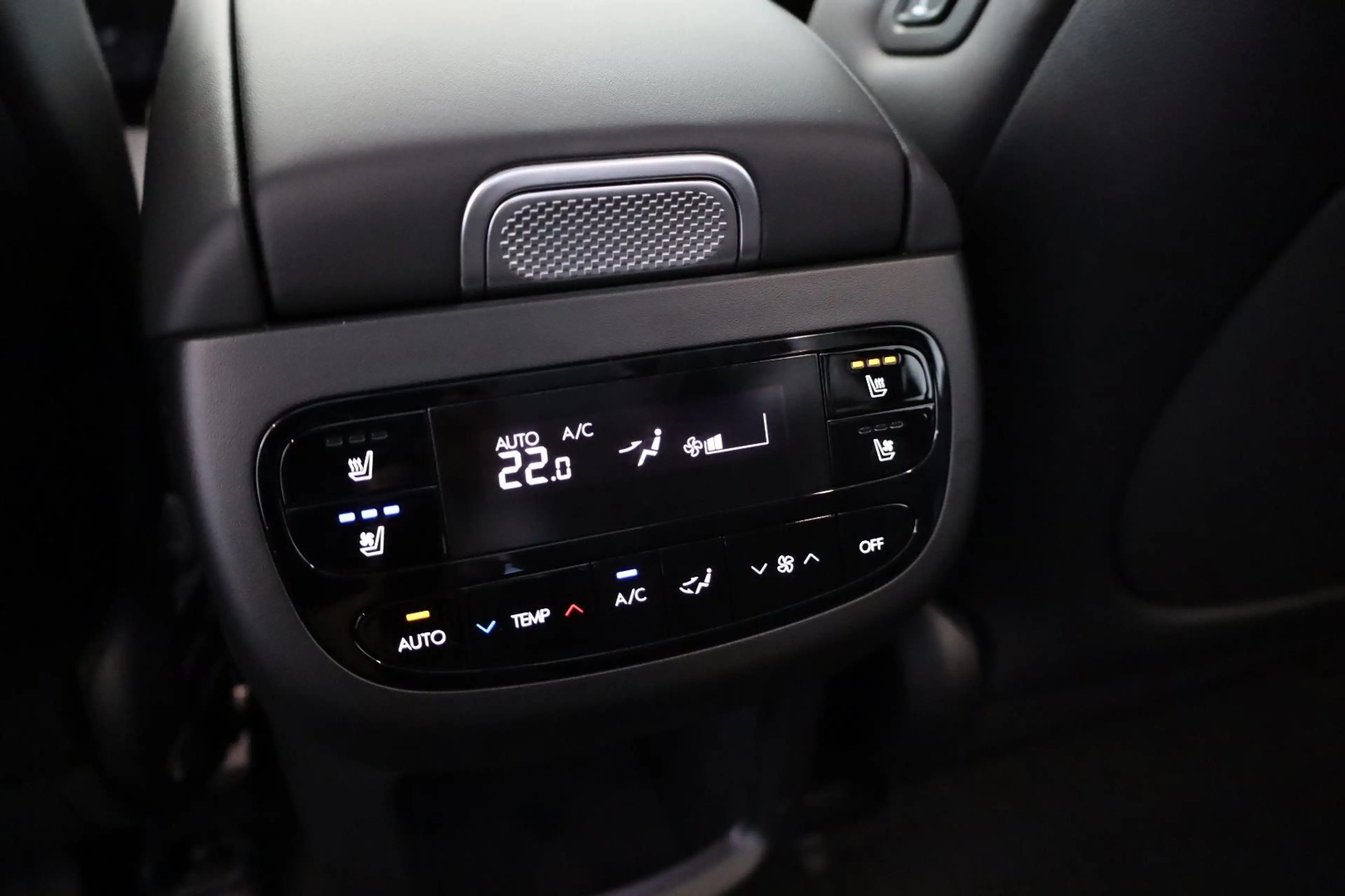 Hyundai IONIQ 9 IONIQ 9 Calligraphy 110 kWh 4WD abzgl. möglicher S — photo 10
