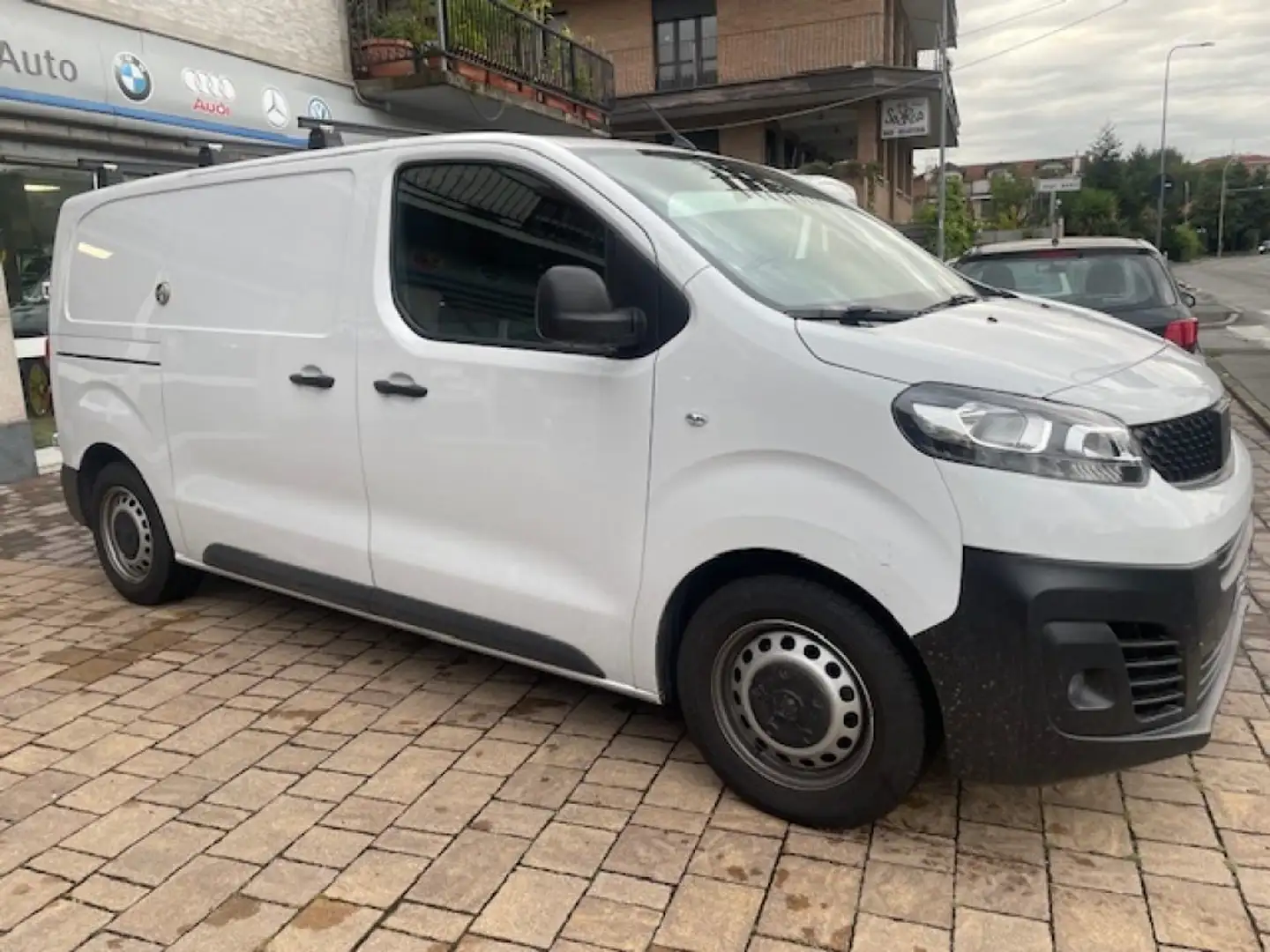 Fiat Scudo 1.5 BlueHDi 120 CV PC-TN Furgone Lounge Bianco - 2