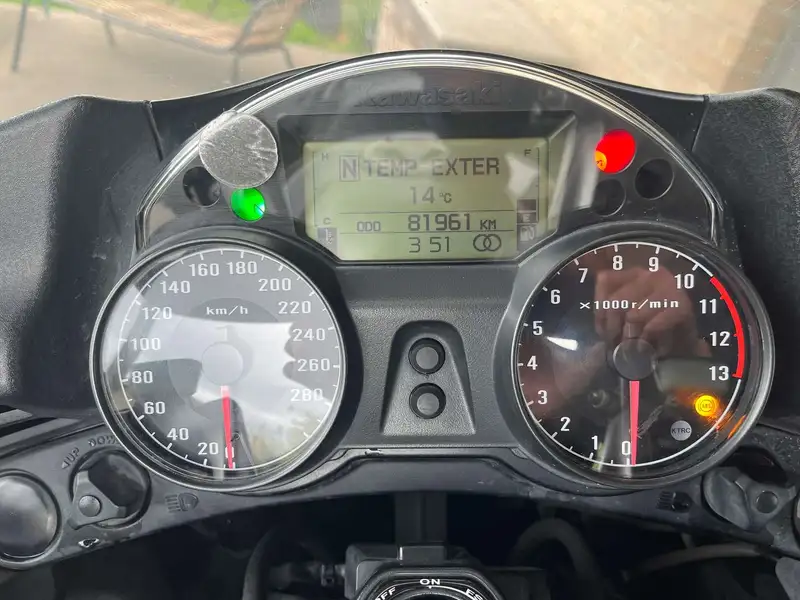 Kawasaki GTR 1400 - foto 8