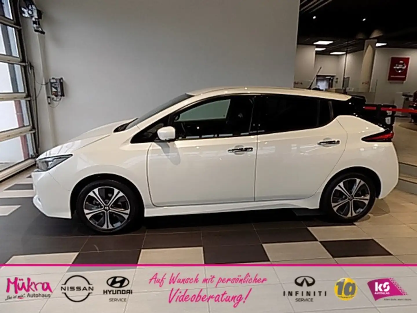 Nissan Leaf N-Connecta 40kWH 150PS LED Winterpaket N-Connecta Blanc - 2