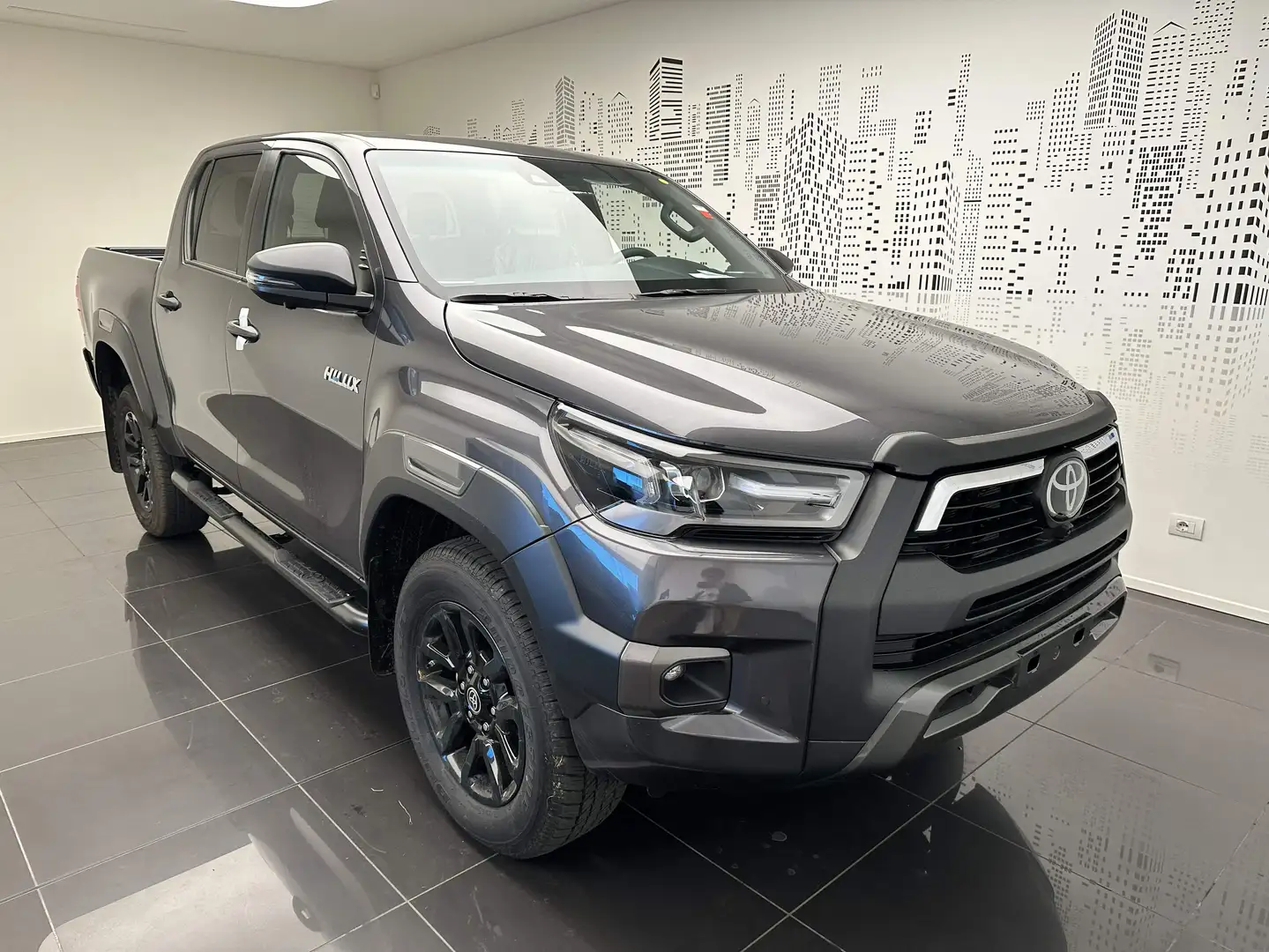 Toyota Hilux 2.8 d-4d 48V double cab Invincible Bronzo - 2