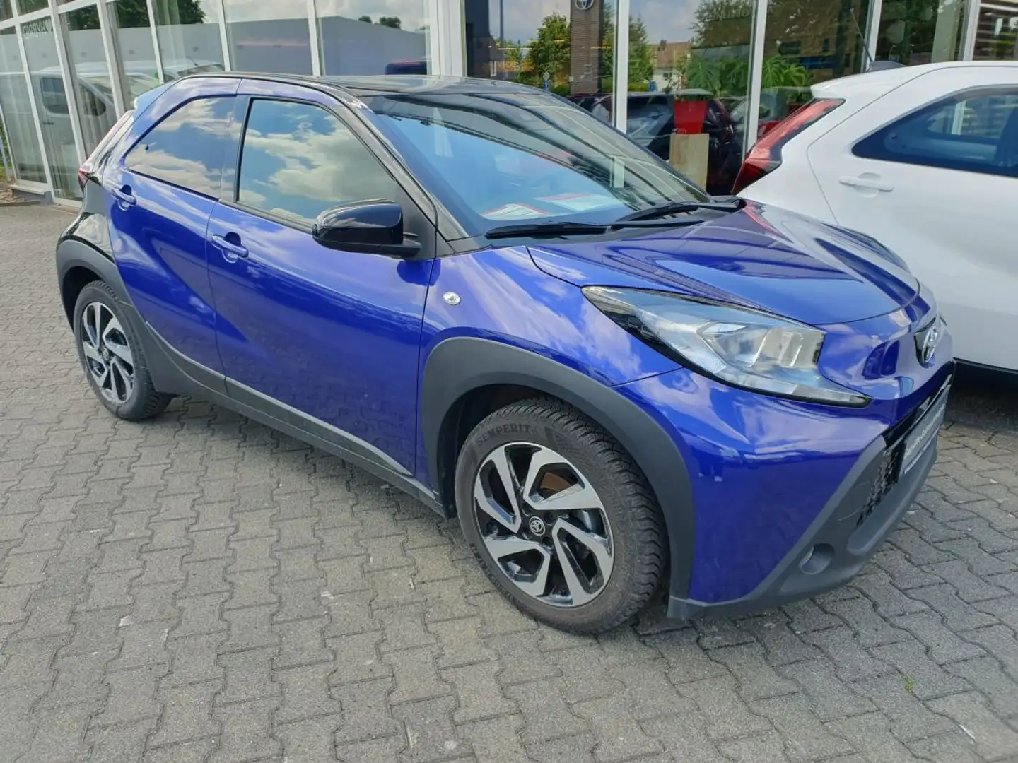 Toyota Aygo X Pulse Bleu - 1